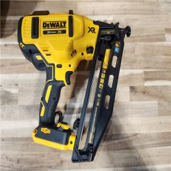 HOUSTON LOCATION - AS-IS DEWALT 20V MAX XR 16-Gauge Electric Cordless Angled Finishing Nailer Kit