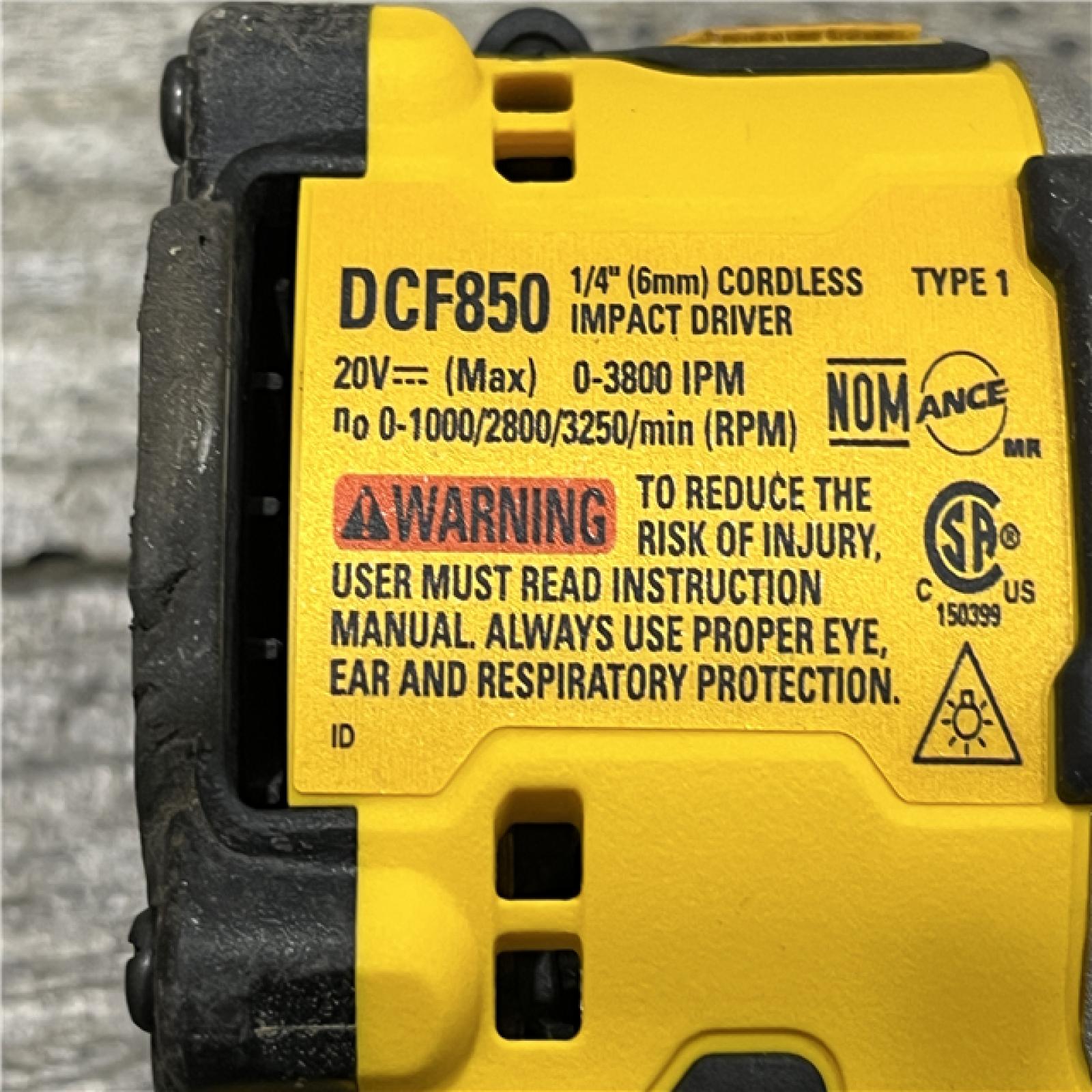 AS-IS DEWALT ATOMIC 20V MAX Lithium-Ion Cordless 1/4 in. Brushless Impact Driver Kit