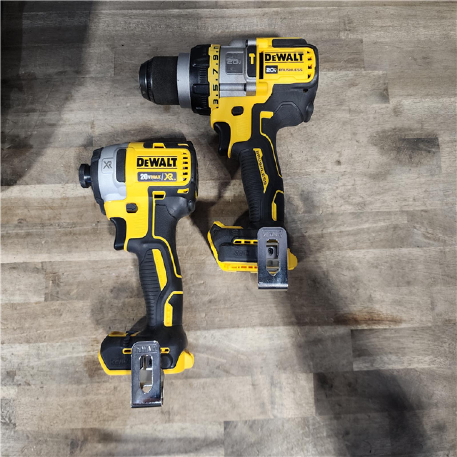 HOUSTON LOCATION - AS-IS DEWALT 2 TOOL COMBO KIT W/ (2) BATTERY & CHARGER