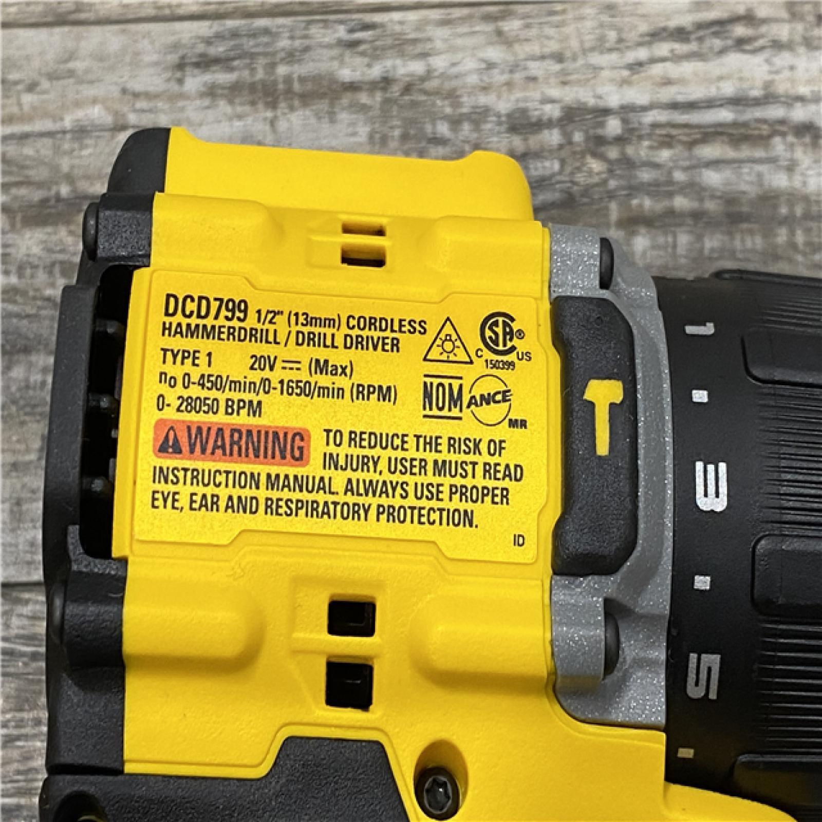 AS-IS DEWALT ATOMIC 20V Cordless 1/2 in. Compact Hammer Drill Kit