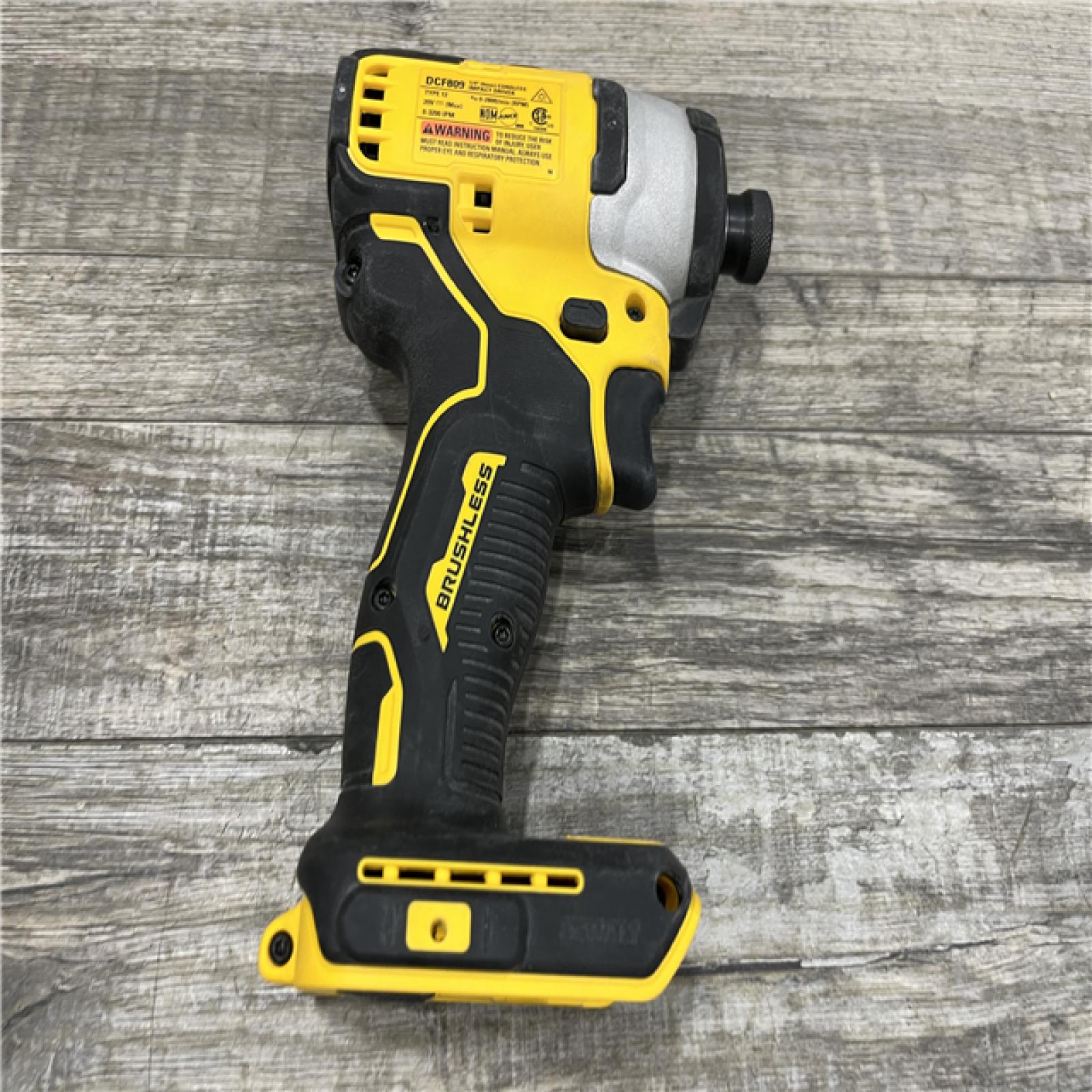 AS-IS DEWALT Atomic 20V Max Lithium-Ion Brushless Cordless Compact 1/4 in. Impact Driver Kit