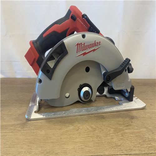 AS-IS Milwaukee 18V Lithium-Ion Brushless Cordless 7-1/4 in. Circular Saw (Tool-Only)