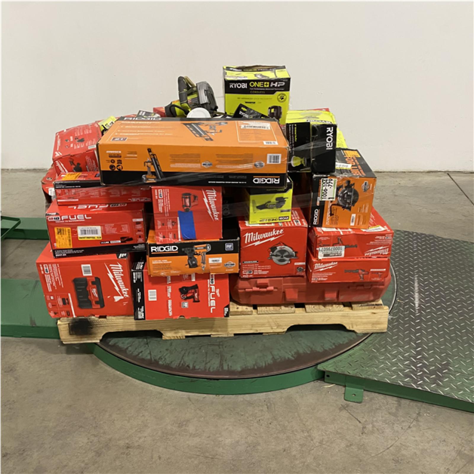 Dallas Location - As-Is Tool Pallet