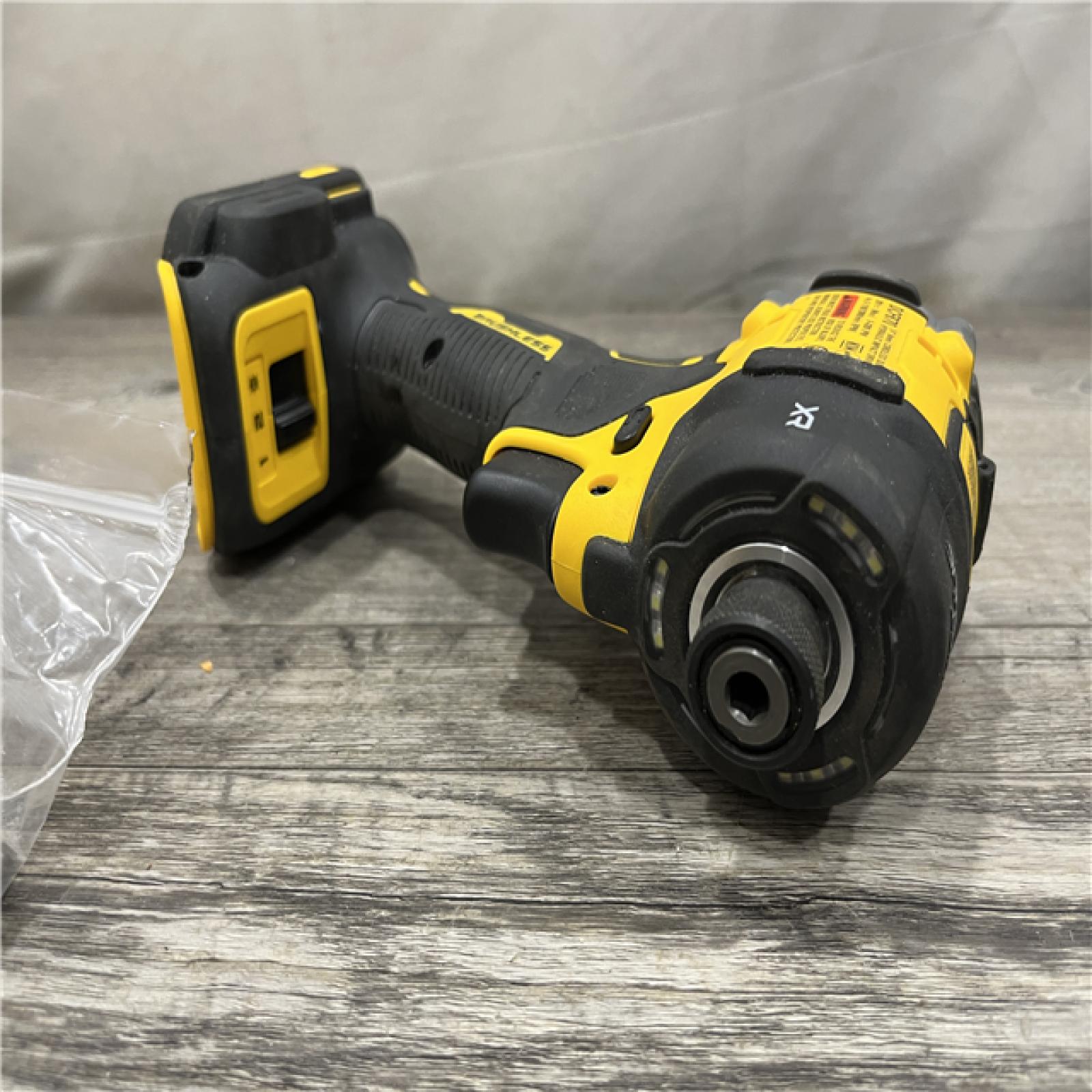 AS-IS DEWALT 20V XR Brushless Cordless 1/4 in. Quiet Hydraulic Impact Driver (Tool-Only)