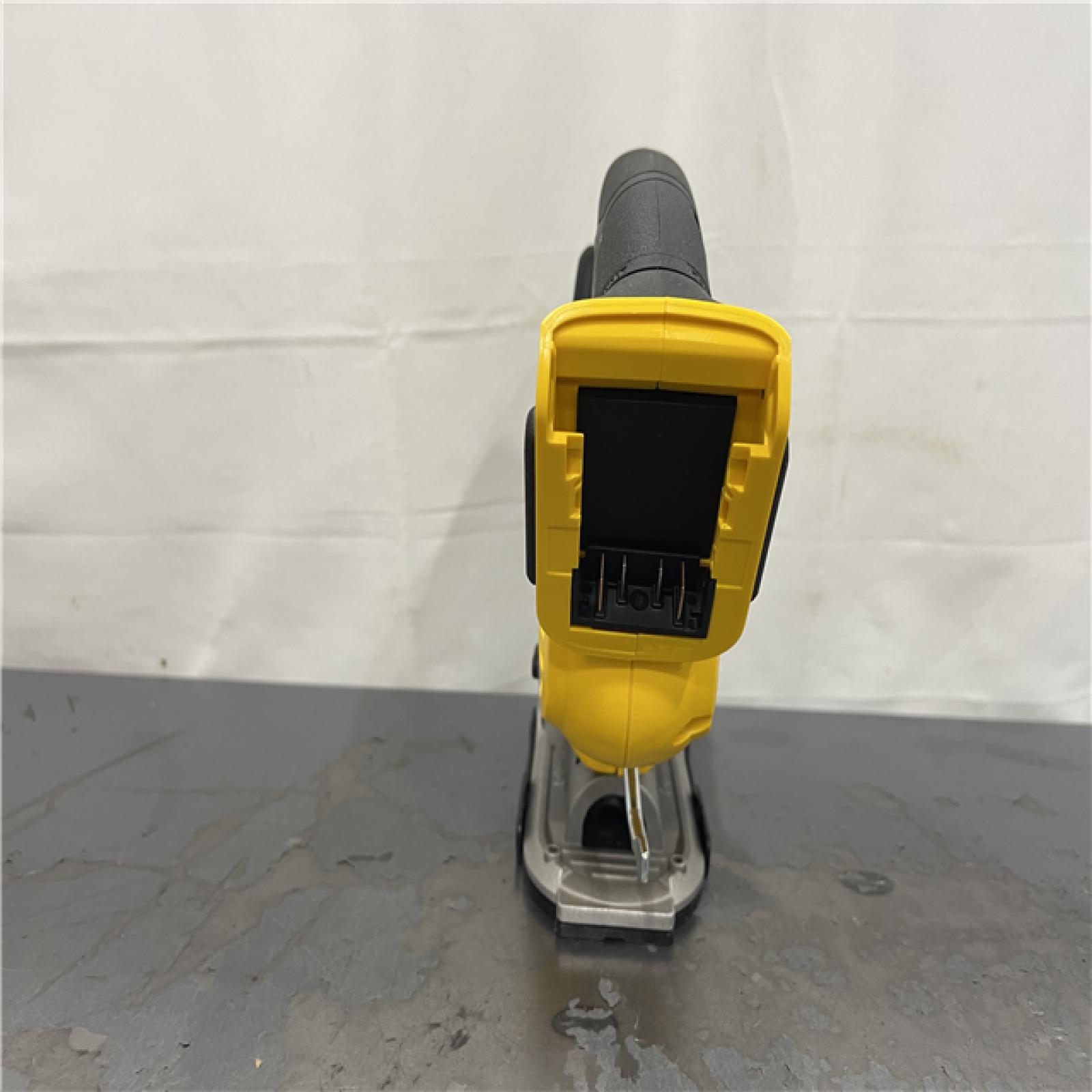 AS-IS- DEWALT 20V MAX Cordless Jig Saw (Tool Only)