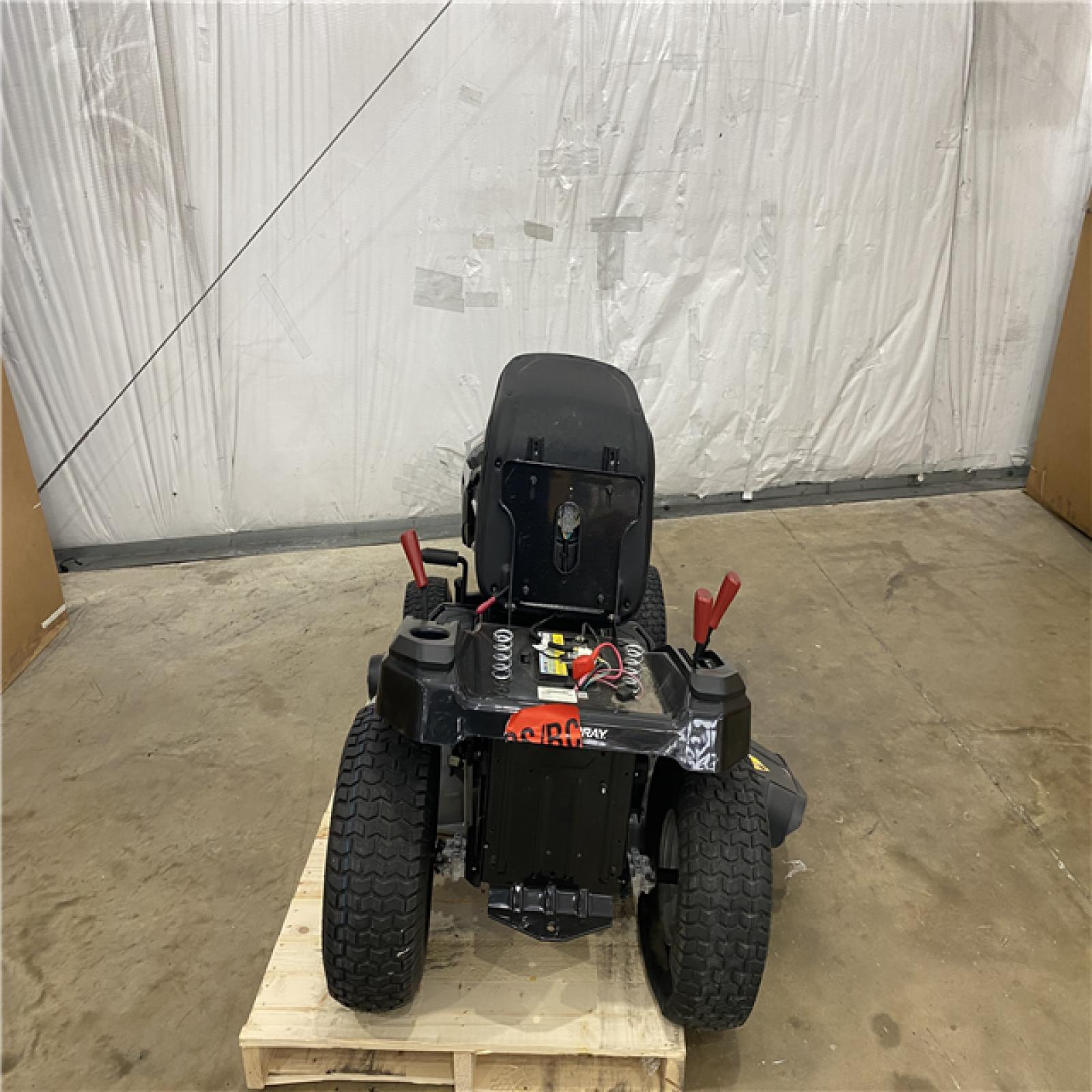 Houston Location - AS-IS Outdoor Power Equipment murray mt100 42in