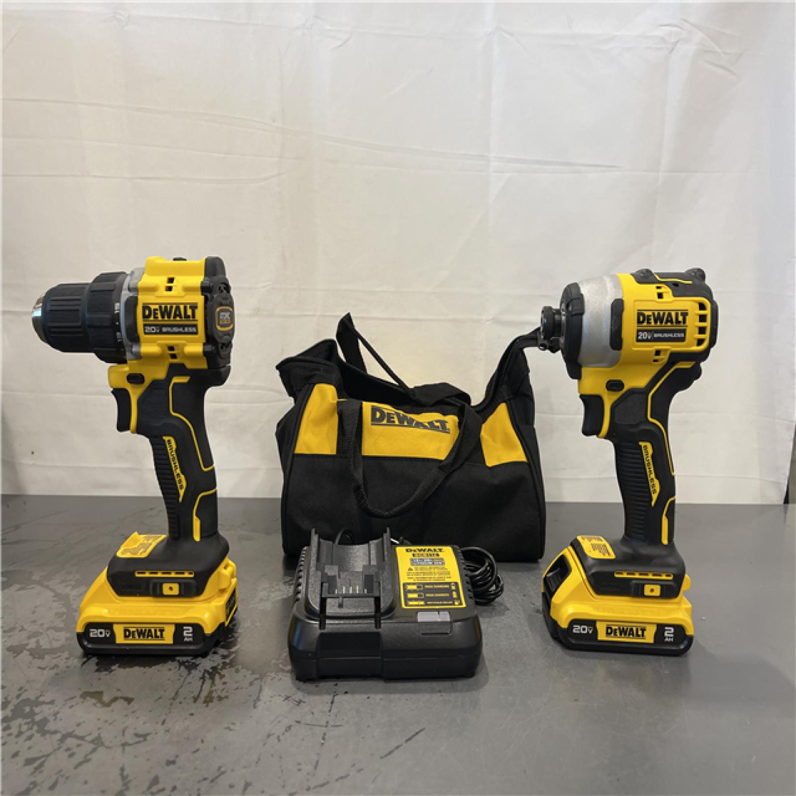 AS-IS- DEWALT ATOMIC 20-Volt MAX Lithium-Ion Cordless Combo Kit