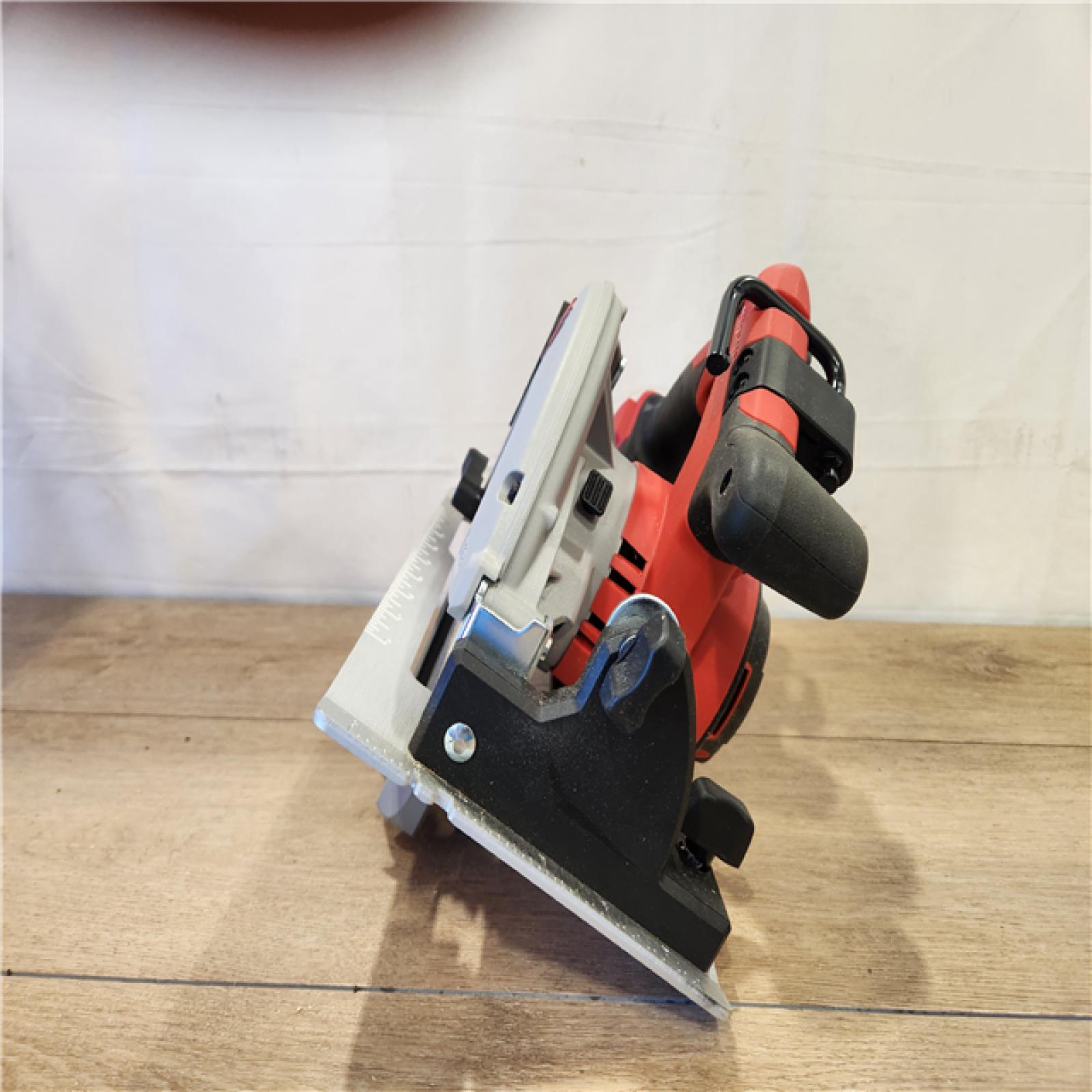 AS-IS- Milwaukee M18 7-1/4  18V Brushless Circular Saw (Bare Tool)