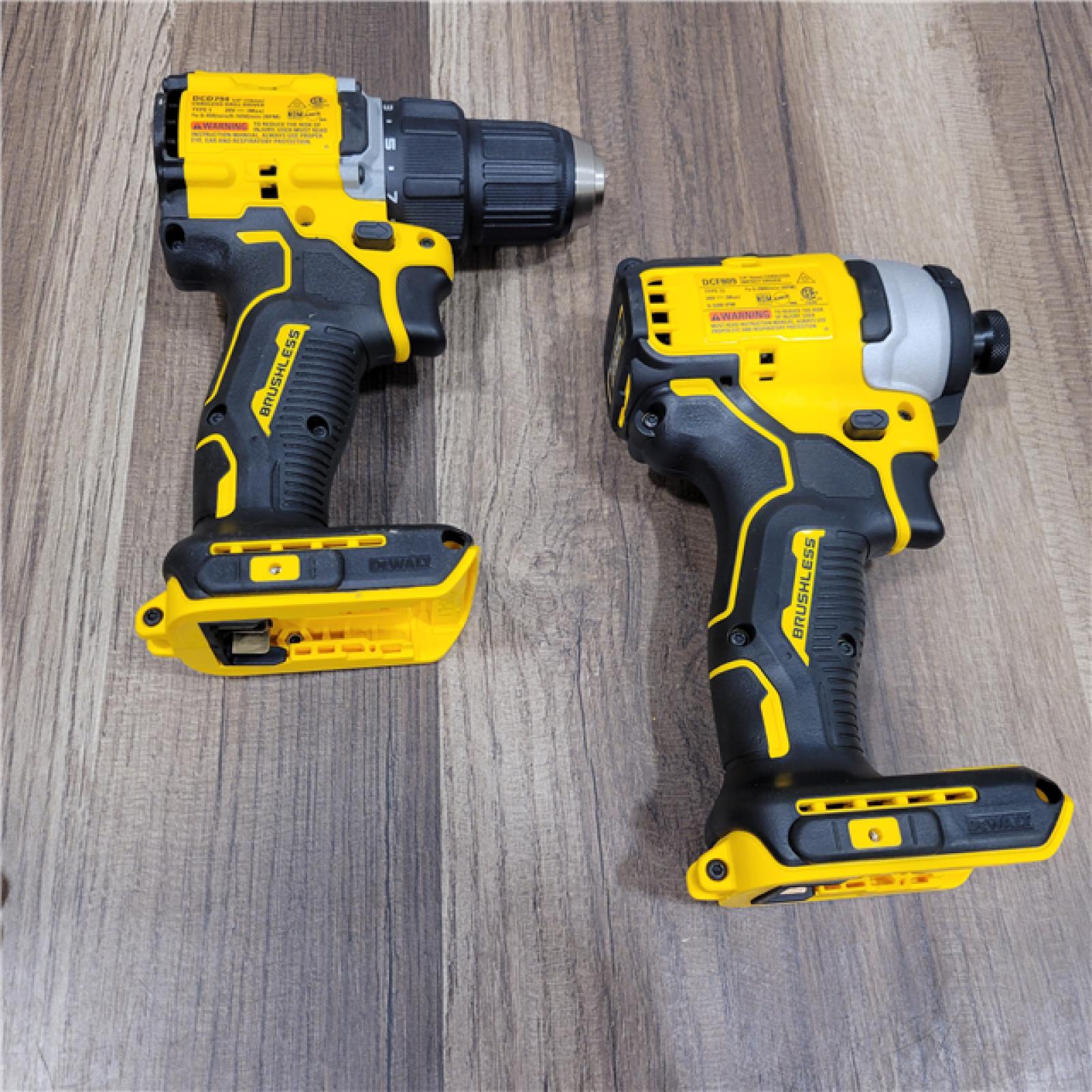 AS-IS DEWALT ATOMIC 20-Volt MAX Lithium-Ion Cordless Combo Kit (2-Tool) with (2) 2.0Ah Batteries, Charger and Bag