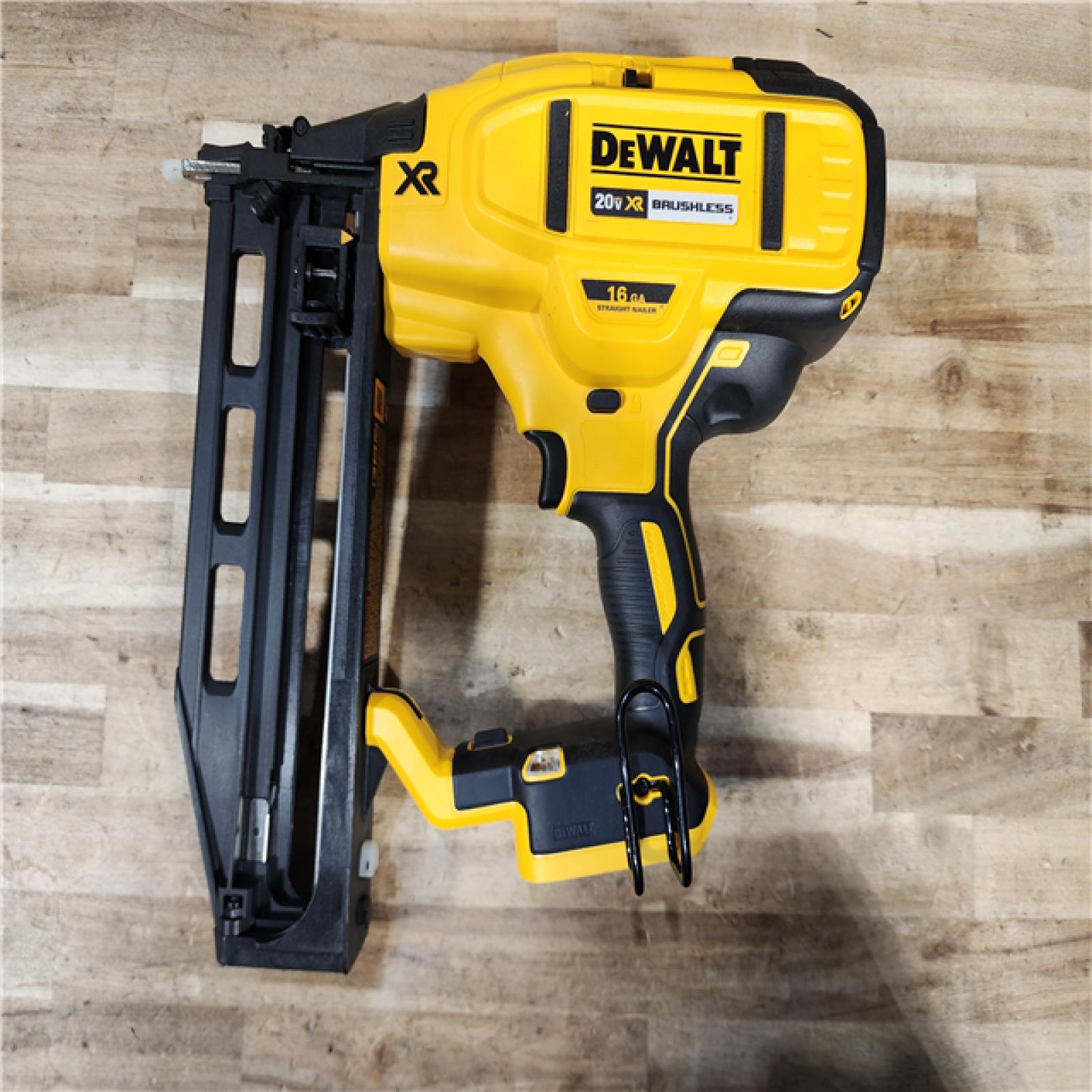 HOUSTON LOCATION - AS-IS DEWALT 20V MAX XR 16-Gauge Lithium-Ion Cordless Finish Nailer (Tool Only)