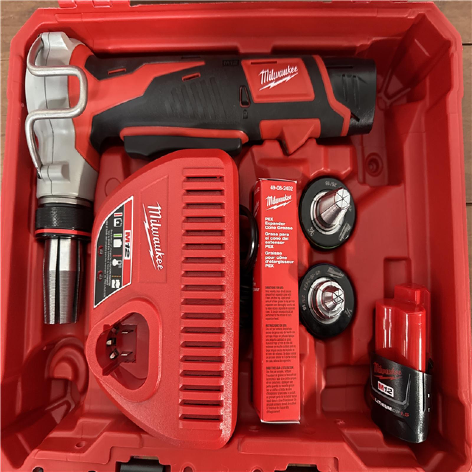 California AS-IS Milwaukee M12 PEX Expander Kit  Includes (2) Batteries  Charger and Hard Case