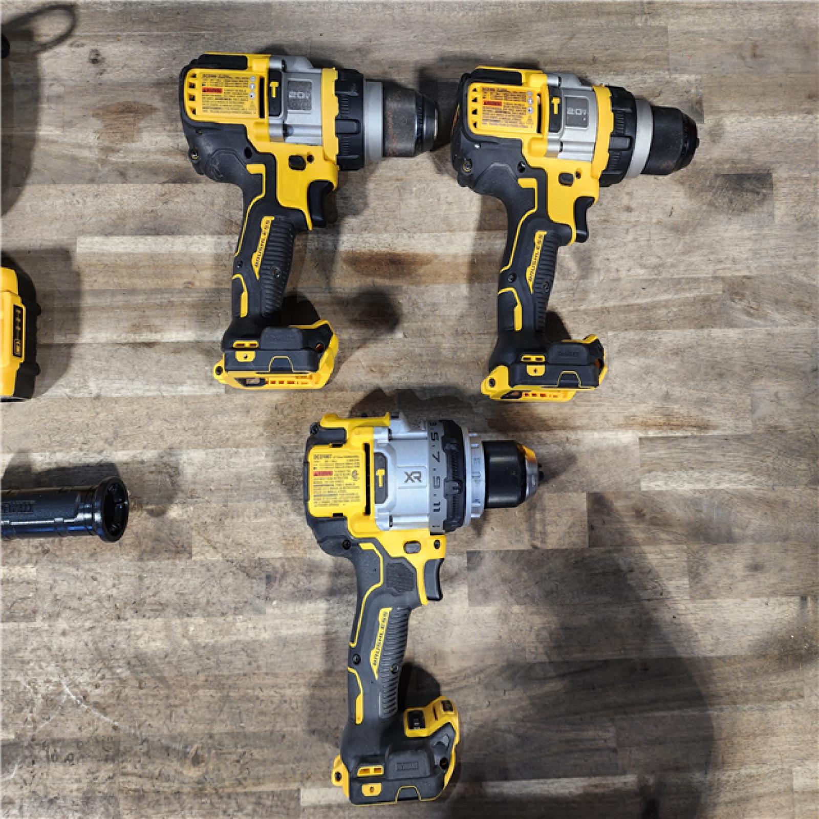 HOUSTON LOCATION - AS-IS DEWALT 3 TOOL COMBO KIT W/ (2) BATTERY & CHARGER