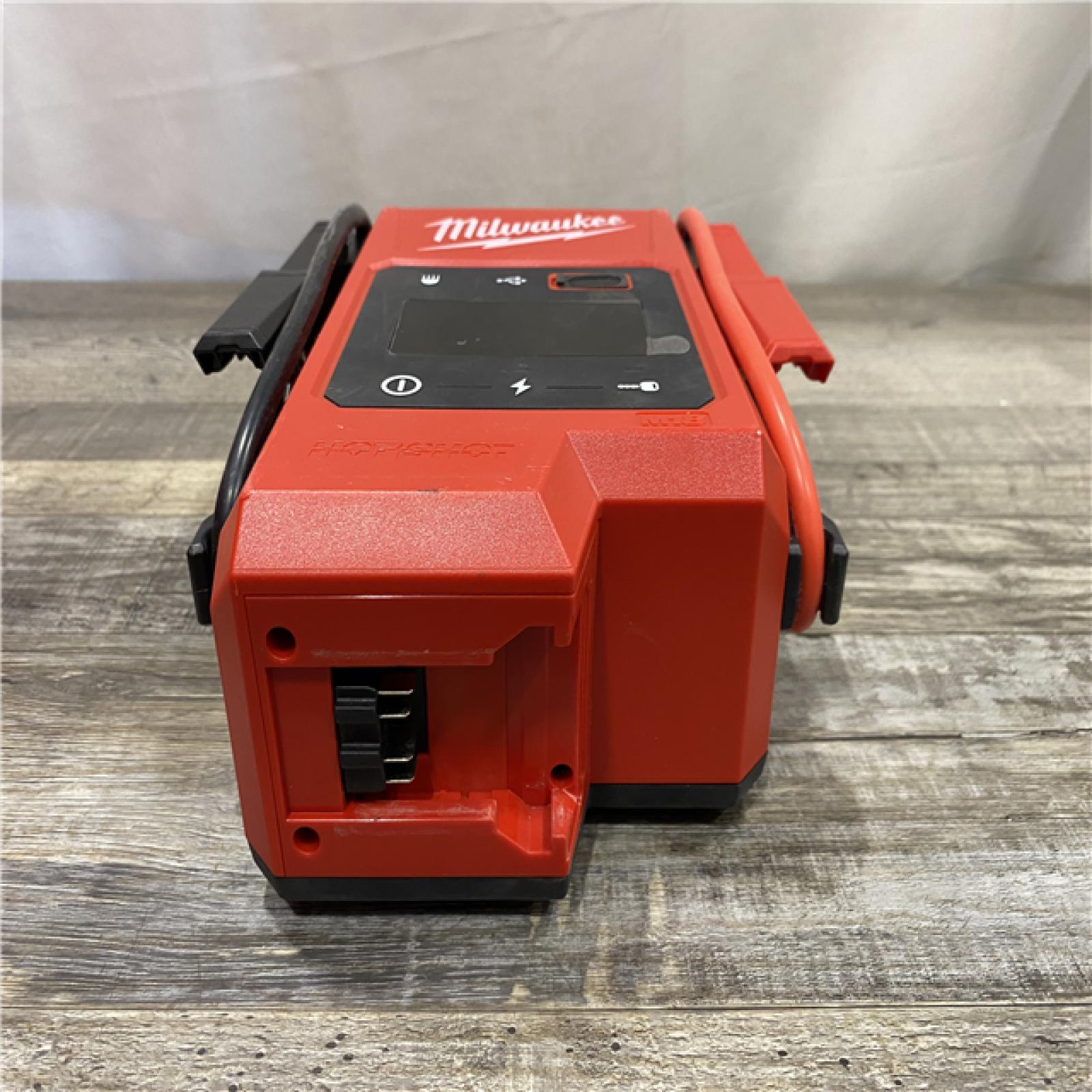 AS-IS Milwaukee 18V Lithium-Ion Cordless 2000 Peak Amp HOTSHOT Jump Starter (Tool-Only)