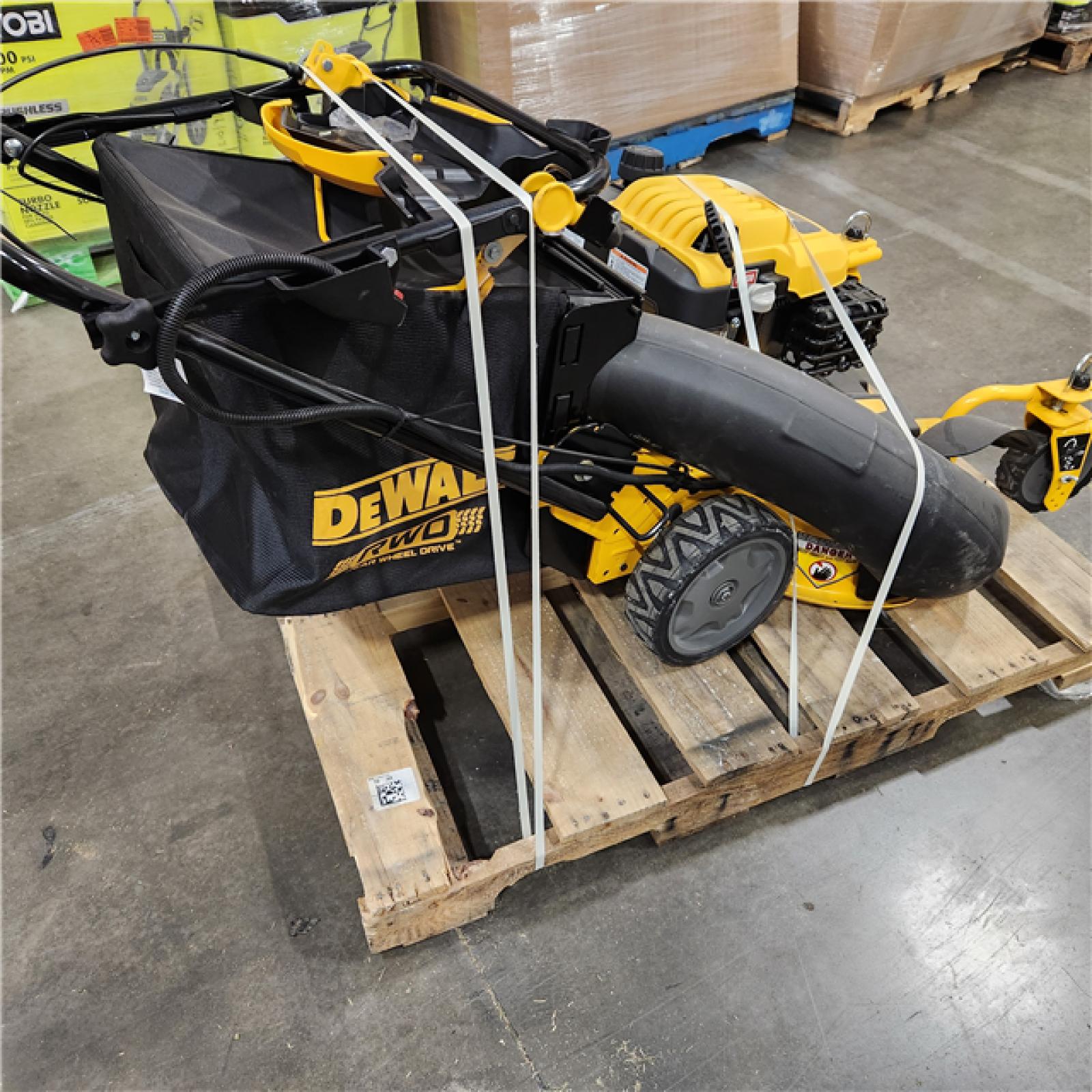 Dallas Location - As-Is  DEWALT 28 in. 224cc  Self-Propelled Lawn Mower