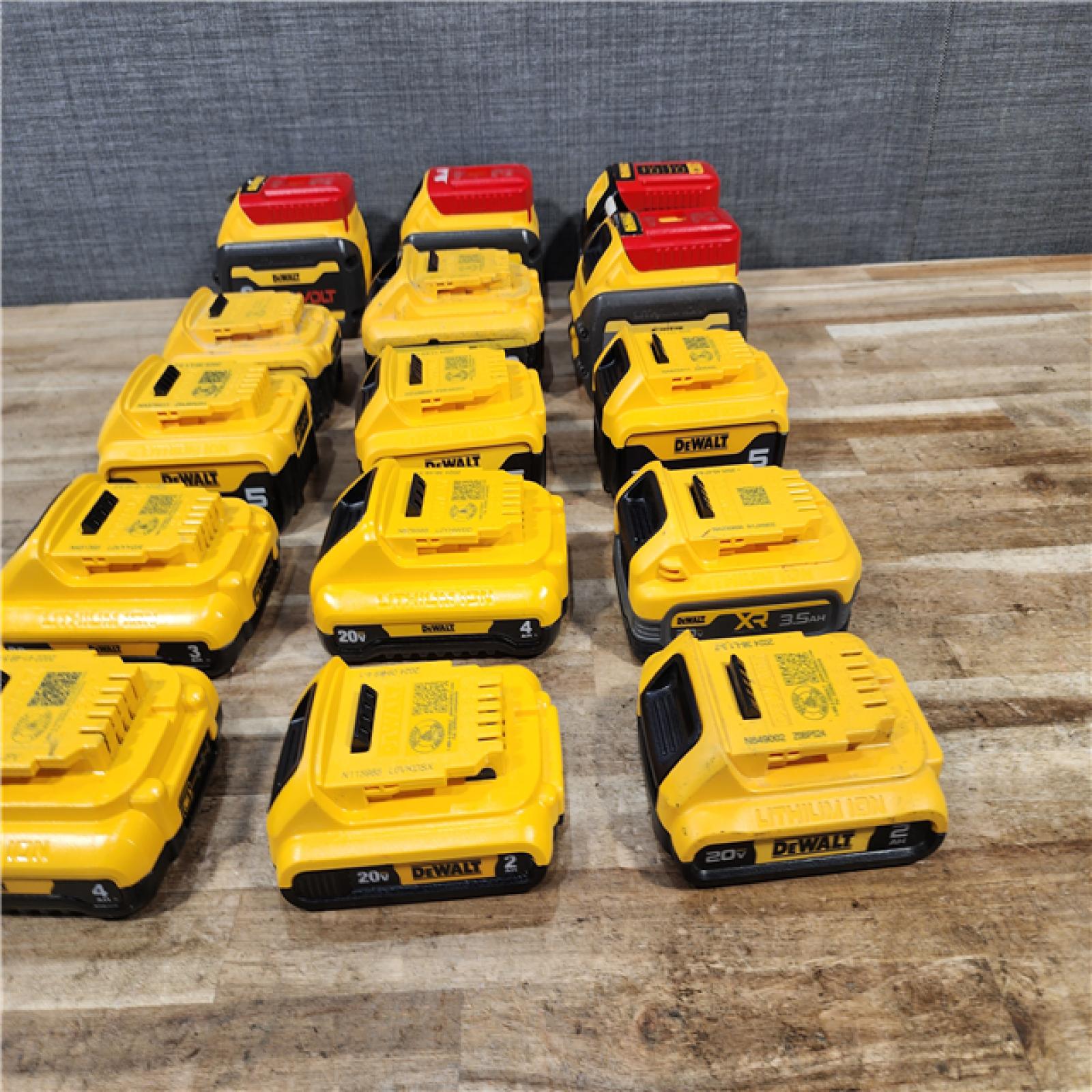 HOUSTON LOCATION - AS - IS DEWALT BATTERY PACK QTY - 15