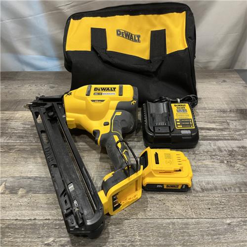 AS-IS DEWALT 20V MAX XR Lithium-Ion Cordless 2-1/2 in. 15-Gauge Finish Nailer Kit