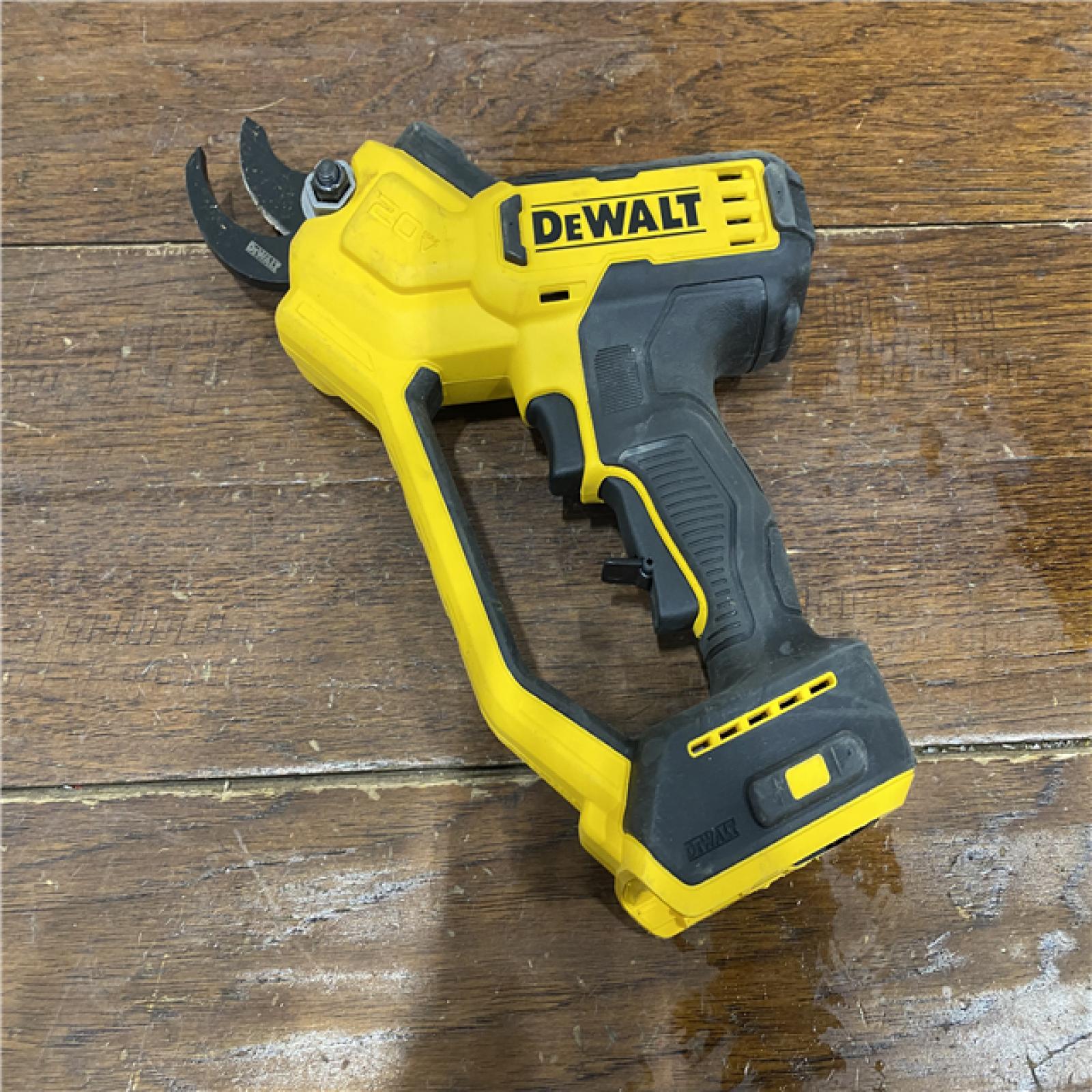 AS-IS DeWalt Cordless Pruner