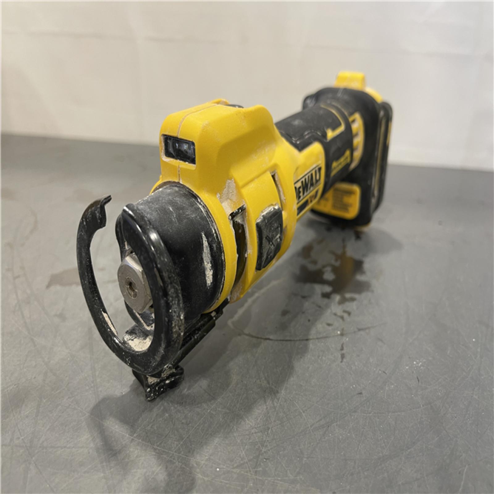 AS-IS - DEWALT 20V MAX Cordless Cut-Out Tool
