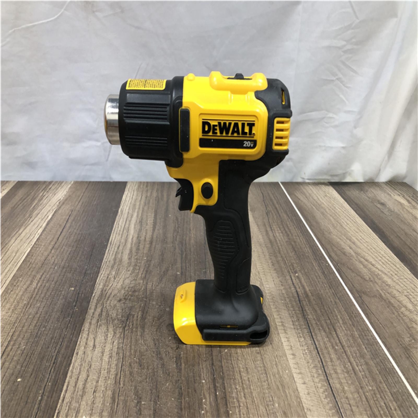 AS-IS DEWALT 20V MAX Cordless Compact Heat Gun with Flat and Hook Nozzle Attachments