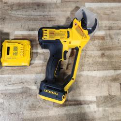 HOUSTON LOCATION - AS - IS DEWALT 20V MAX Cordless Pruner Kit