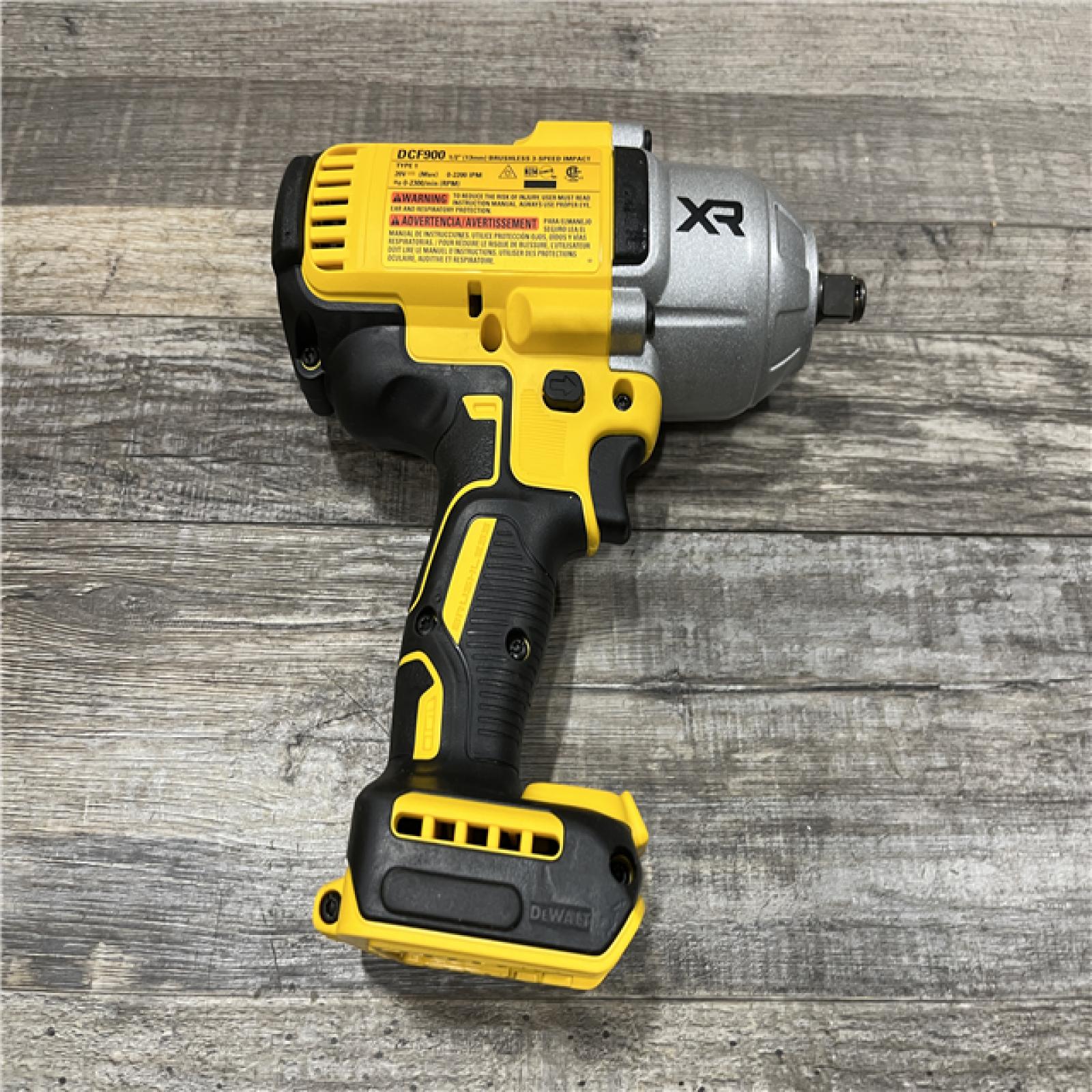 LIKE NEW - DEWALT 20V MAX Cordless 1/2 in. Impact Wrench (Tool Only)