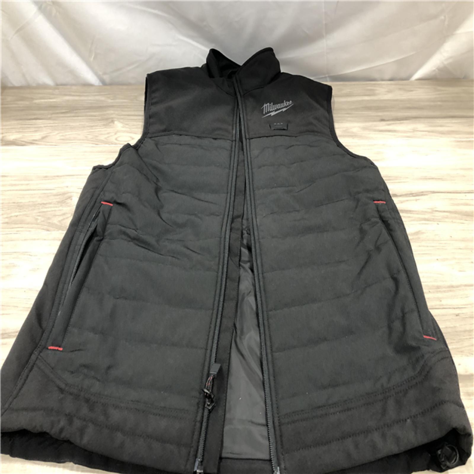 AS-IS Milwaukee Black Small Heated Axis Vest Kit