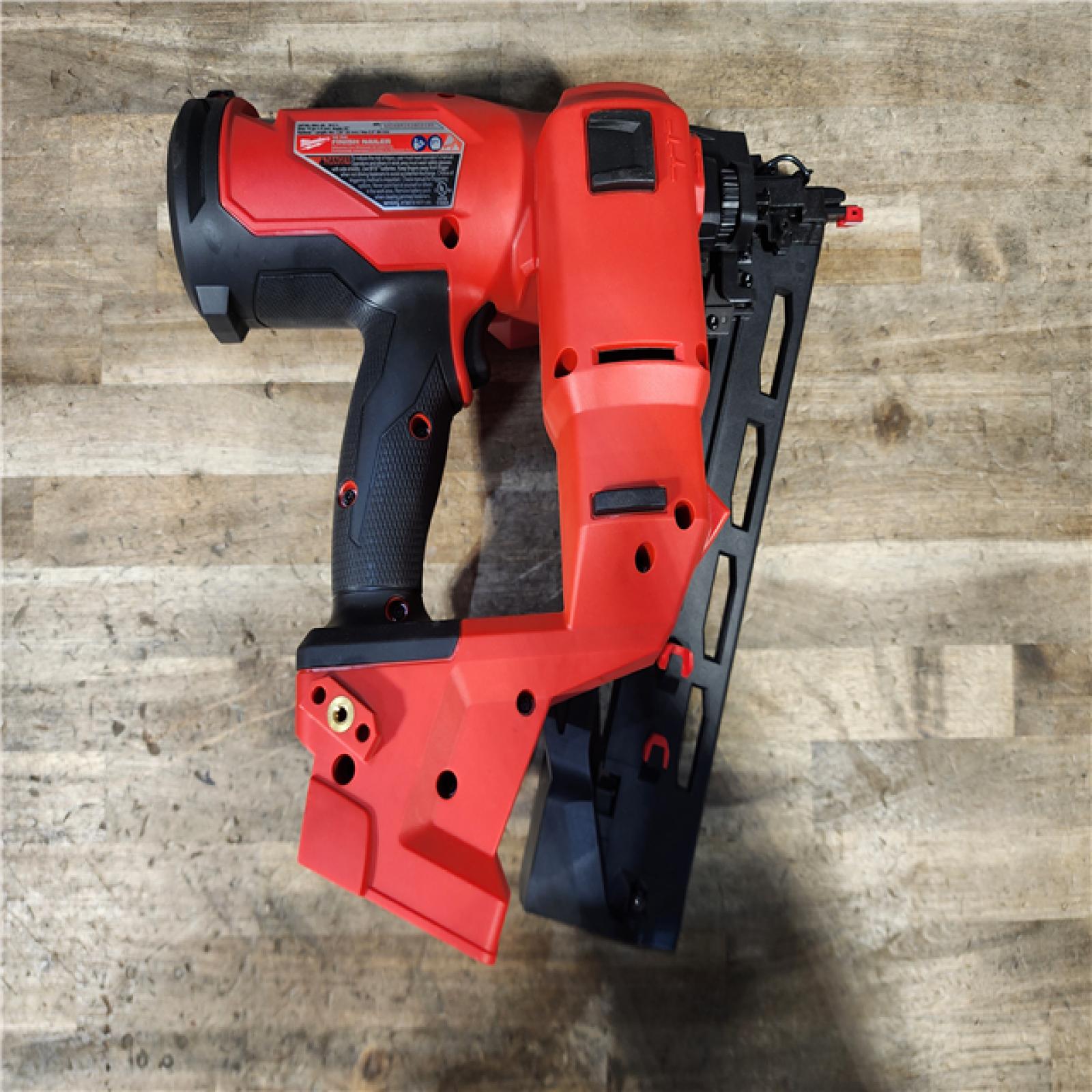 HOUSTON LOCATION - AS-IS Milwaukee 2841-20 18V Cordless Gen II 16 Gauge Angled Finish Nailer (Tool Only)