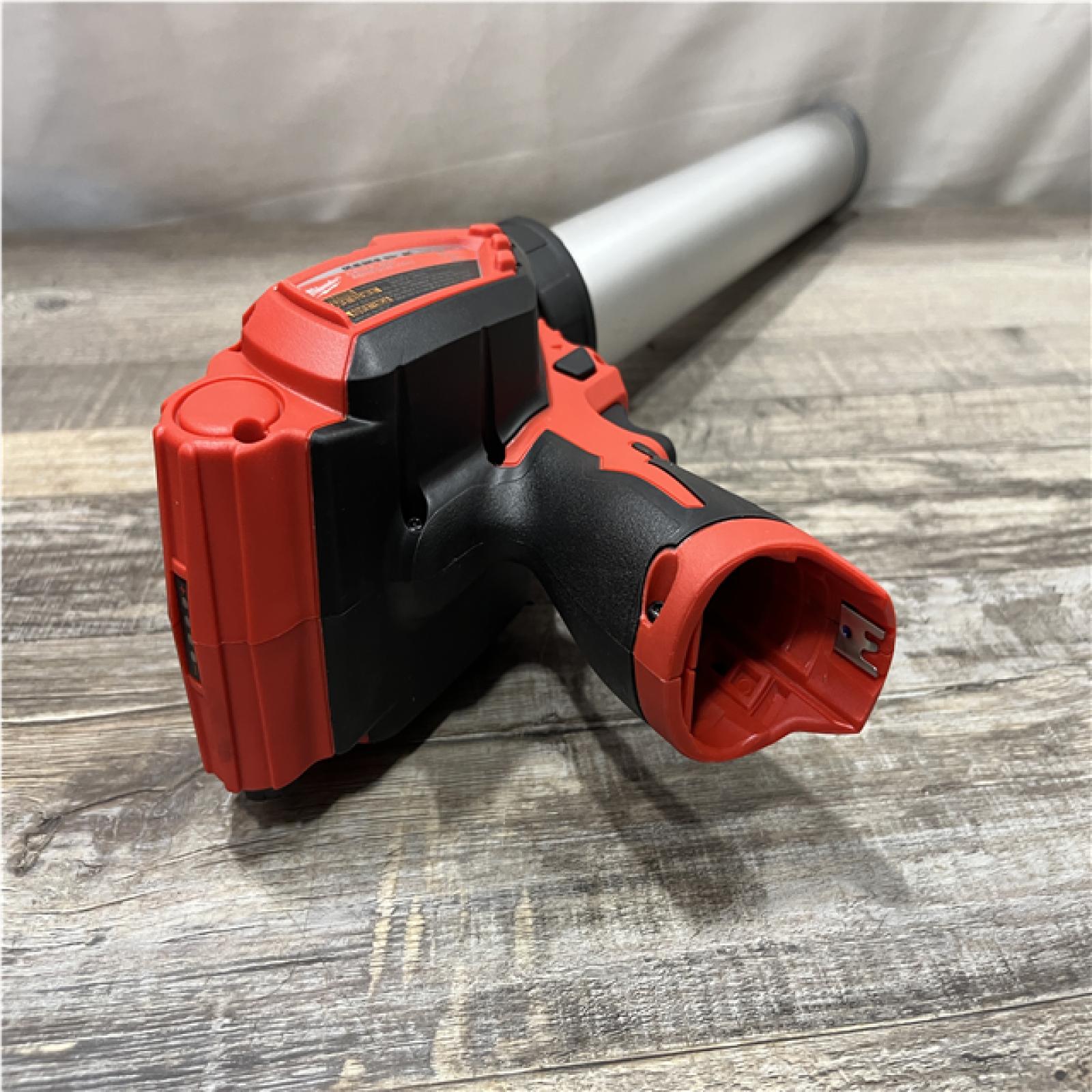 AS-IS Milwaukee 12V Lithium-ion Cordless 20 oz. Aluminum Barrel Adhesive and Caulk Gun Kit