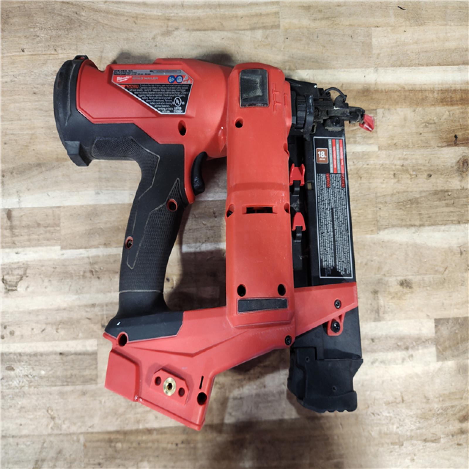 HOUSTON LOCATION - AS-IS Milwaukee FUEL 18-Volt Lithium-Ion Brushless Cordless Gen II 18-Gauge Brad Nailer (Tool-Only)