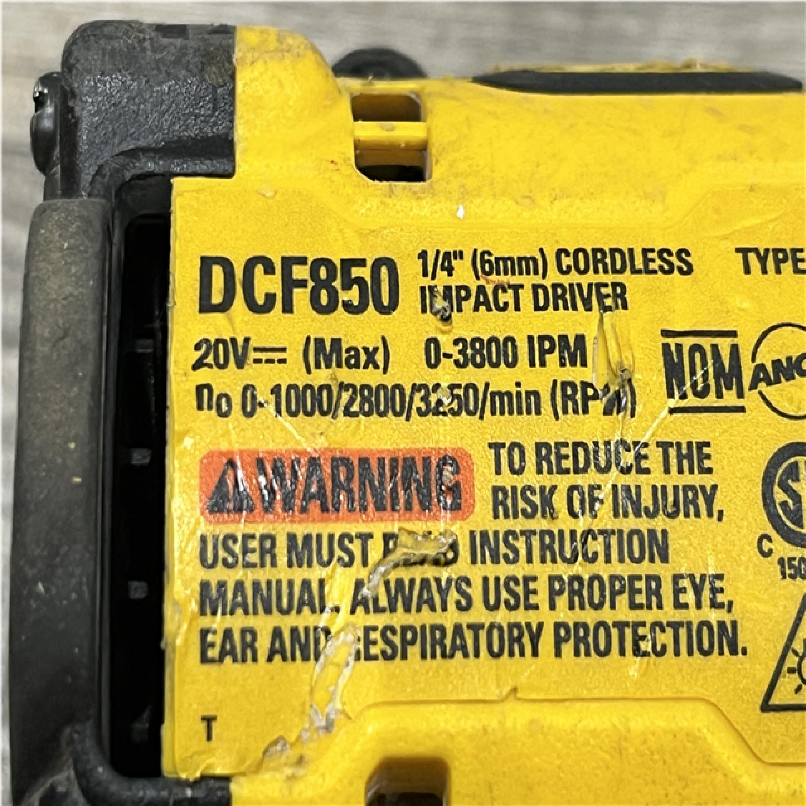 AS-IS DEWALT ATOMIC 20V MAX Lithium-Ion Cordless 1/4 in. Brushless Impact Driver Kit