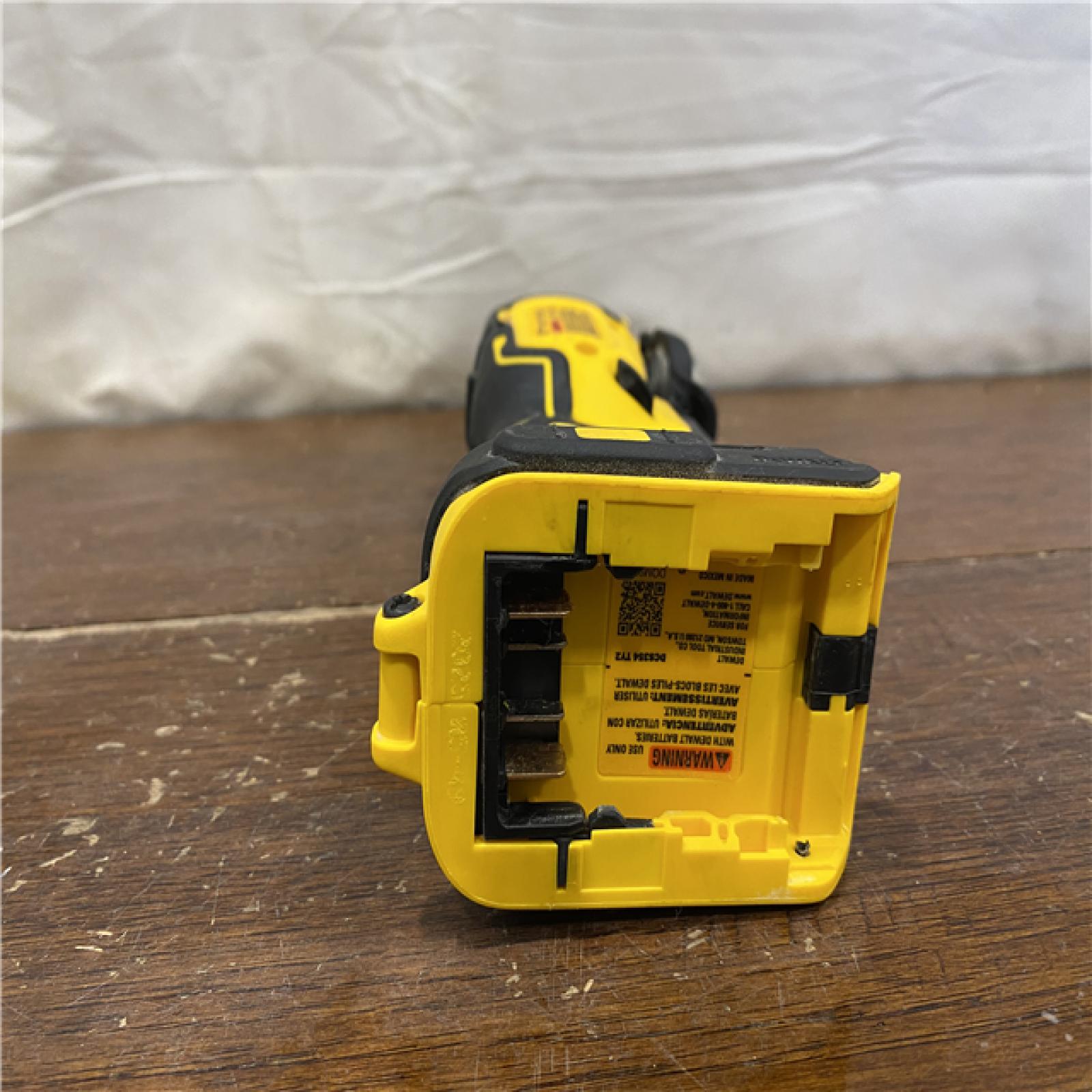 AS-IS DEWALT ATOMIC 20V MAX Cordless Brushless Oscillating Multi Tool (Tool Only)