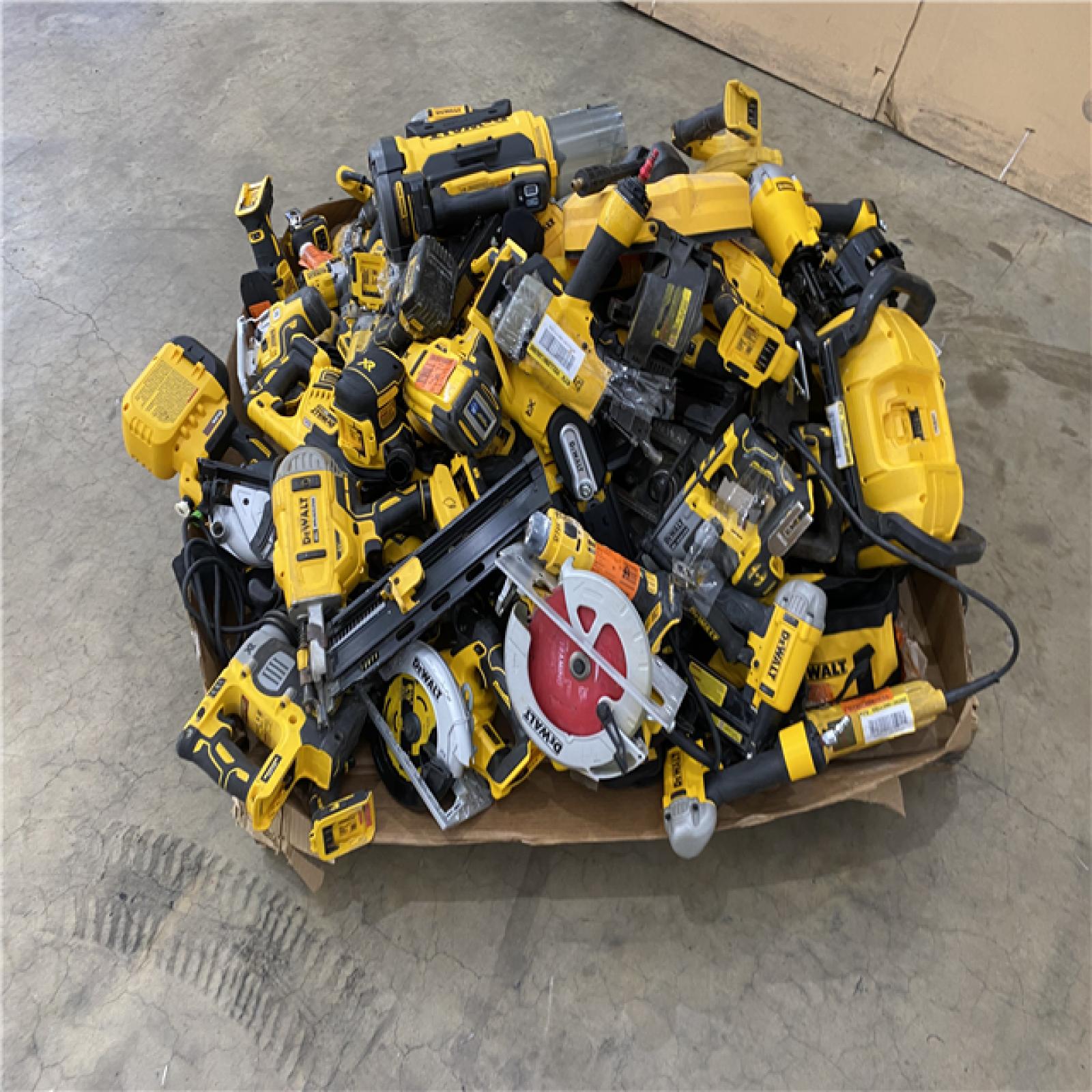 Houston Location AS IS - Tool Pallet