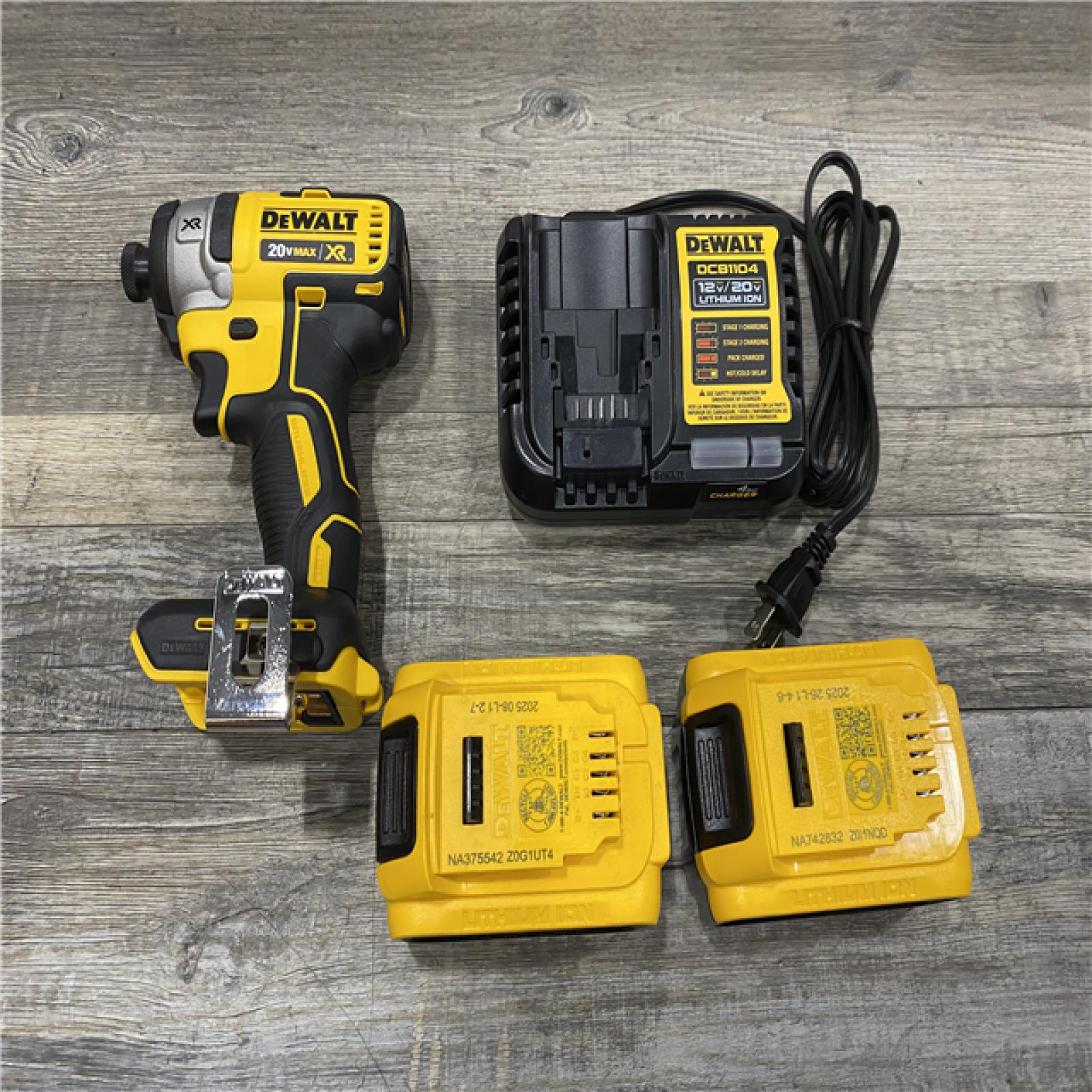 AS-IS DEWALT 20V MAX XR Cordless Brushless 3-Speed 1/4 in. Impact Driver Kit
