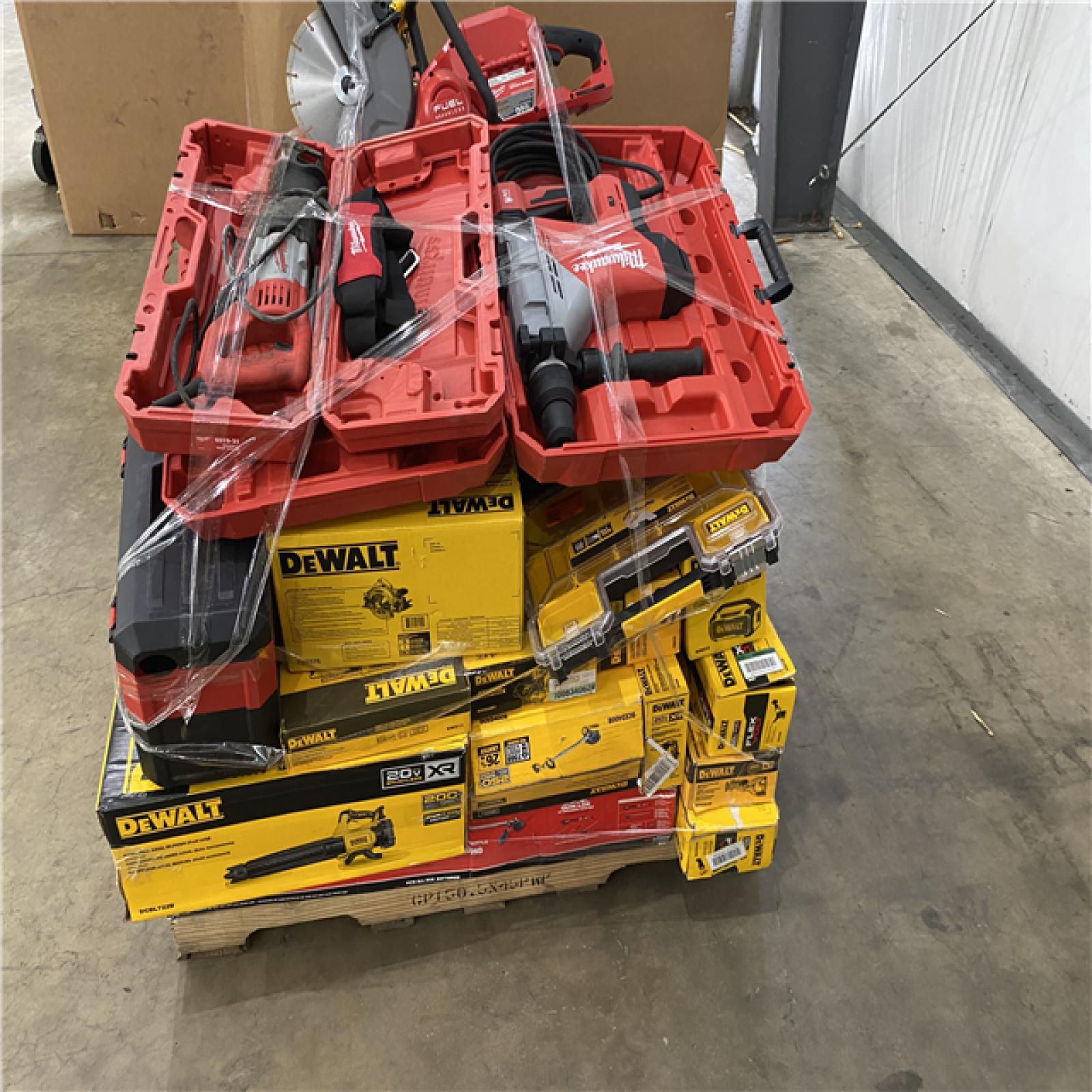 Houston Location AS IS - Tool Pallet
