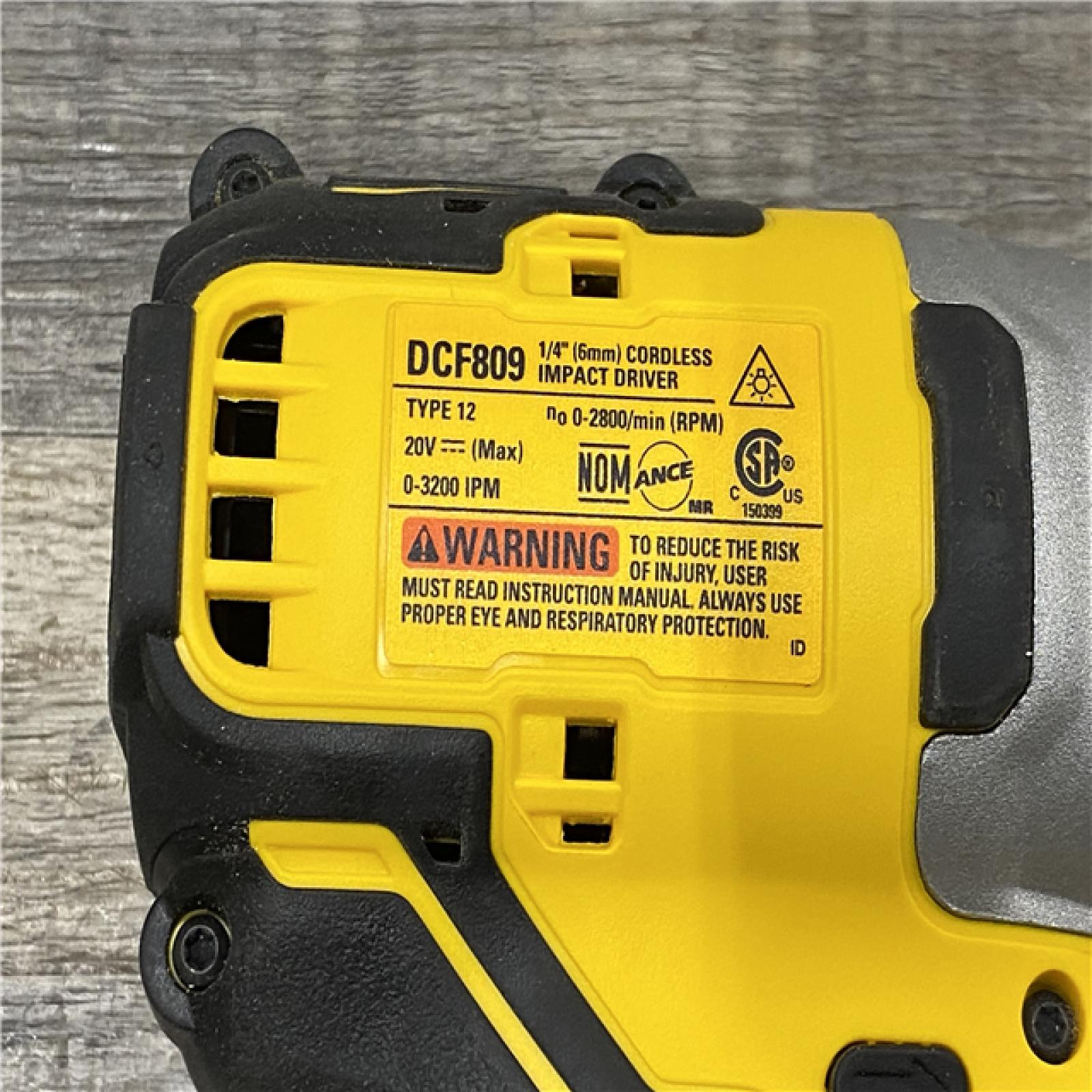 AS-IS DEWALT Atomic 20V Max Lithium-Ion Brushless Cordless Compact 1/4 in. Impact Driver Kit