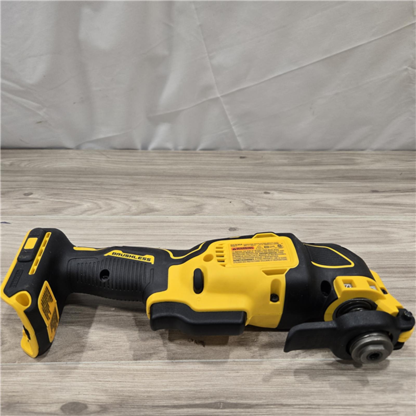 AS-IS DEWALT ATOMIC 20V MAX Cordless Oscillating Multi Tool (Tool Only)