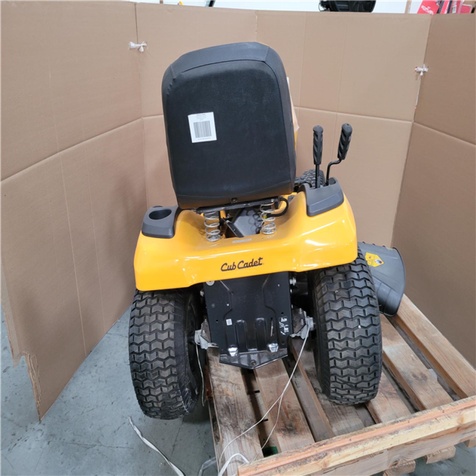 CALIFORNIA AS-IS CUB CADET LT46 XT1 ENDURO SERIES RIDING MOWER