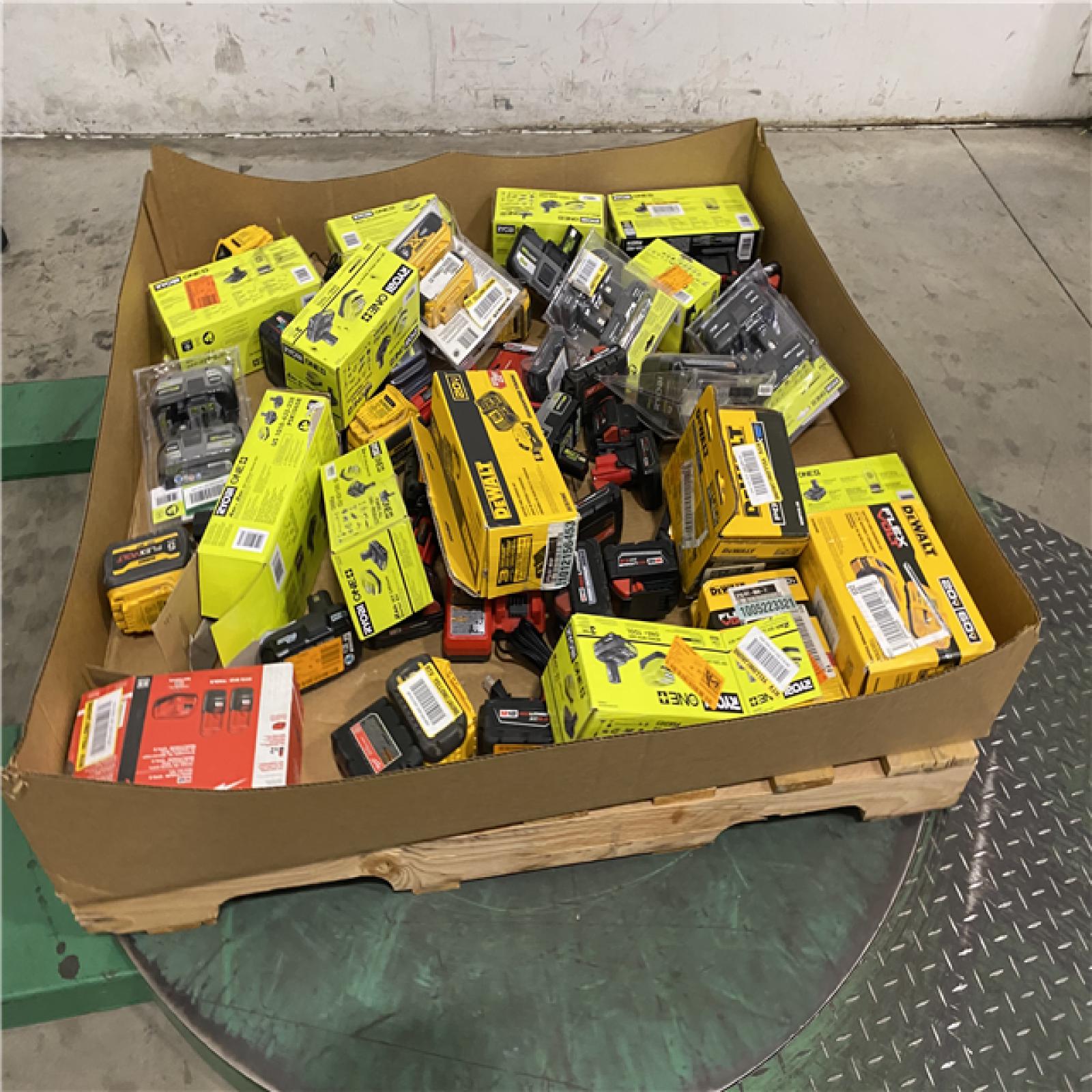 Dallas Location - As-Is Battery Tool Pallet