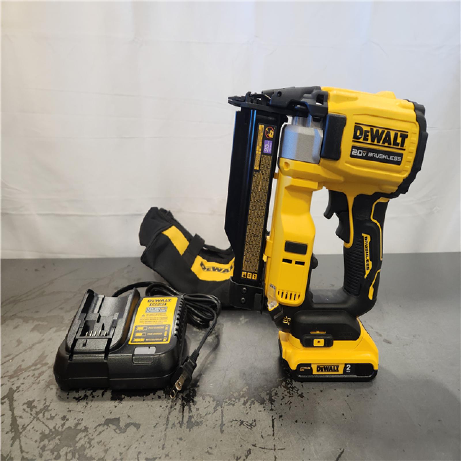 AS-IS- DEWALT ATOMIC 20V MAX Lithium Ion Cordless 23 Gauge Pin Nailer Kit