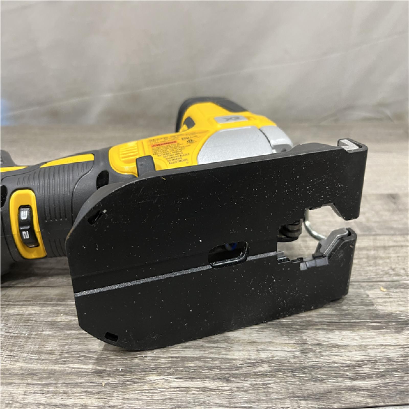 AS-IS DEWALT 20V MAX XR Cordless Barrel Grip Jigsaw (Tool Only)