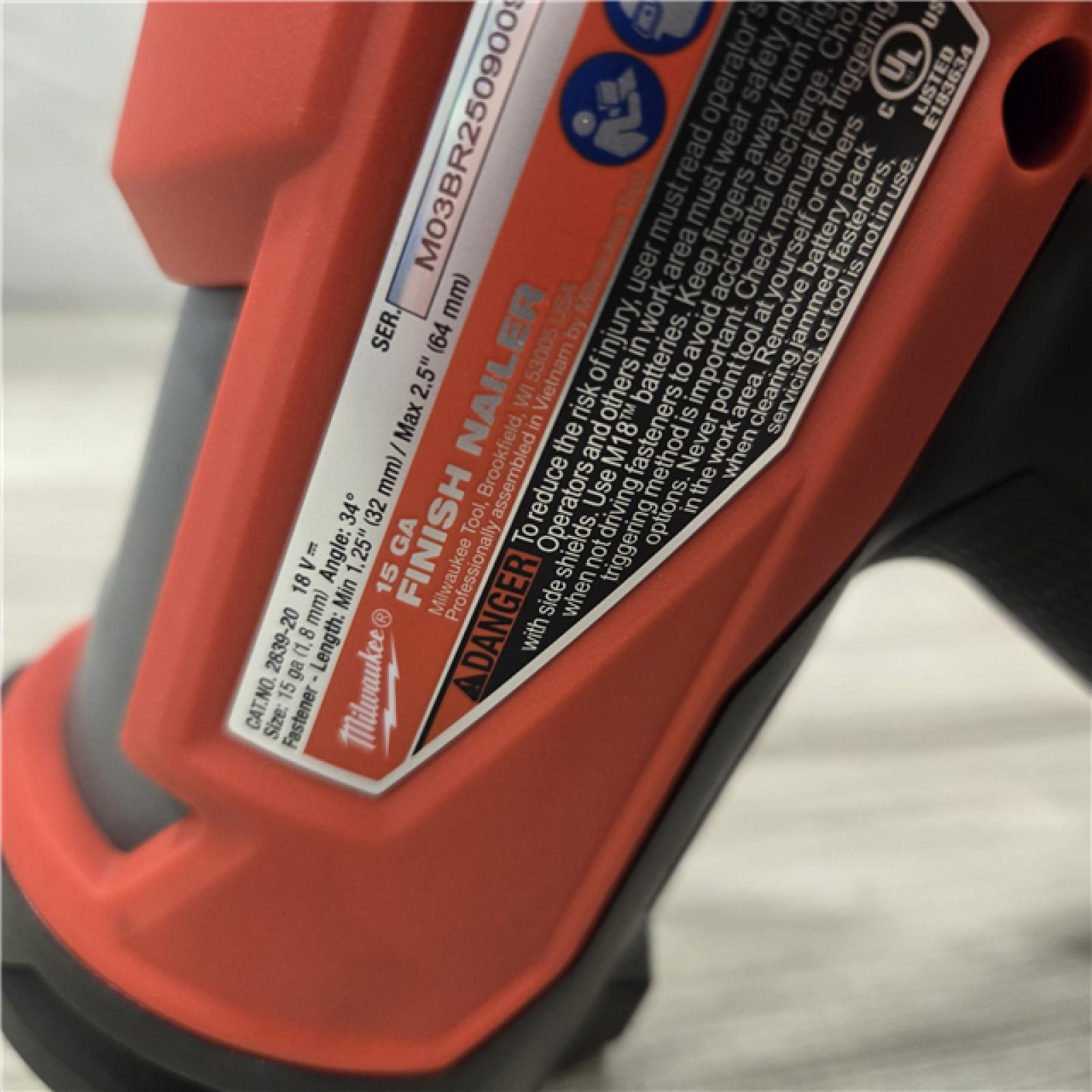 AS-IS Milwaukee 2839-20 M18 FUEL 15 Ga. 18V Angled Finish Nailer (TOOL ONLY)