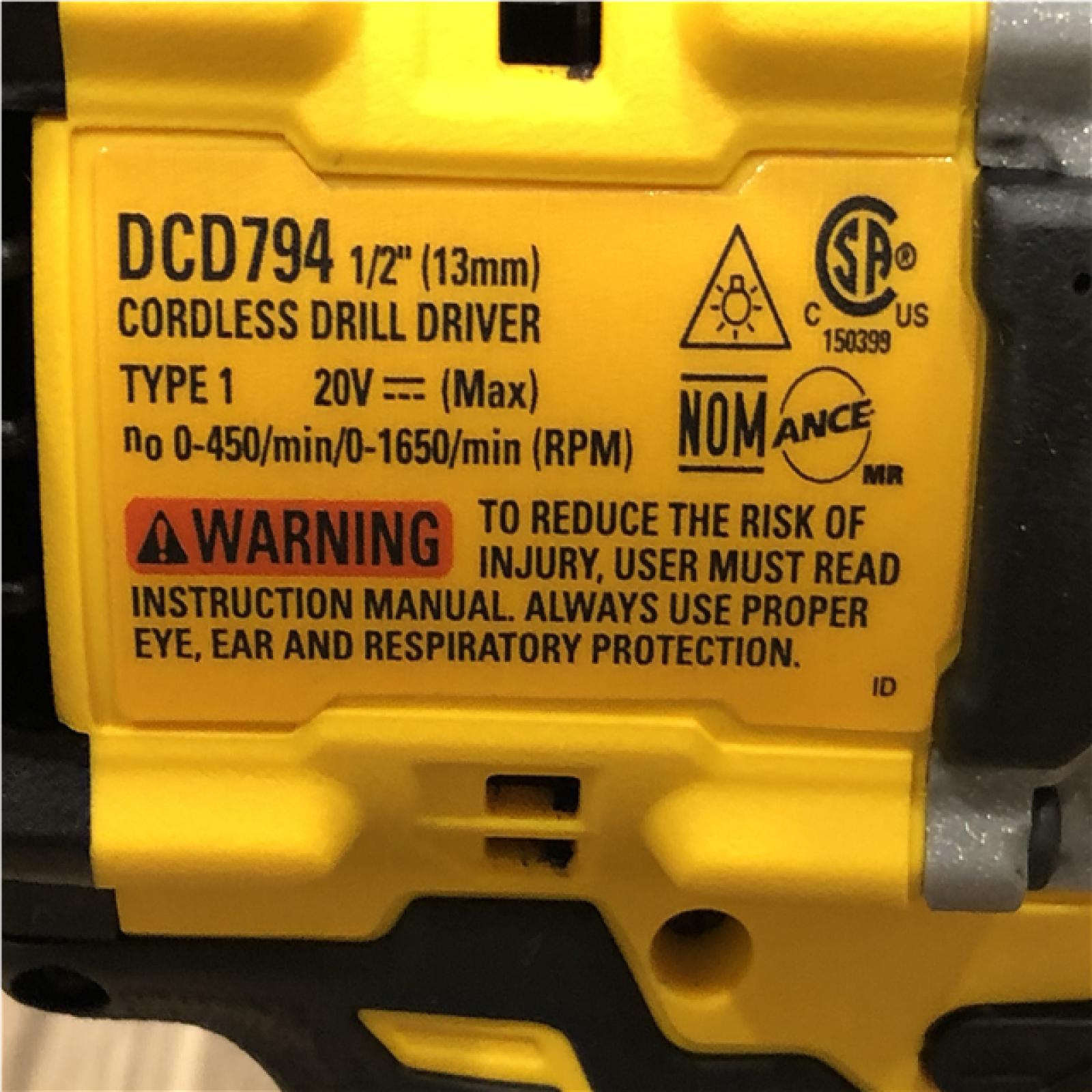 AS-IS DEWALT Atomic 20V Lithium-Ion Cordless Compact 1/2 in. Drill/Driver Kit