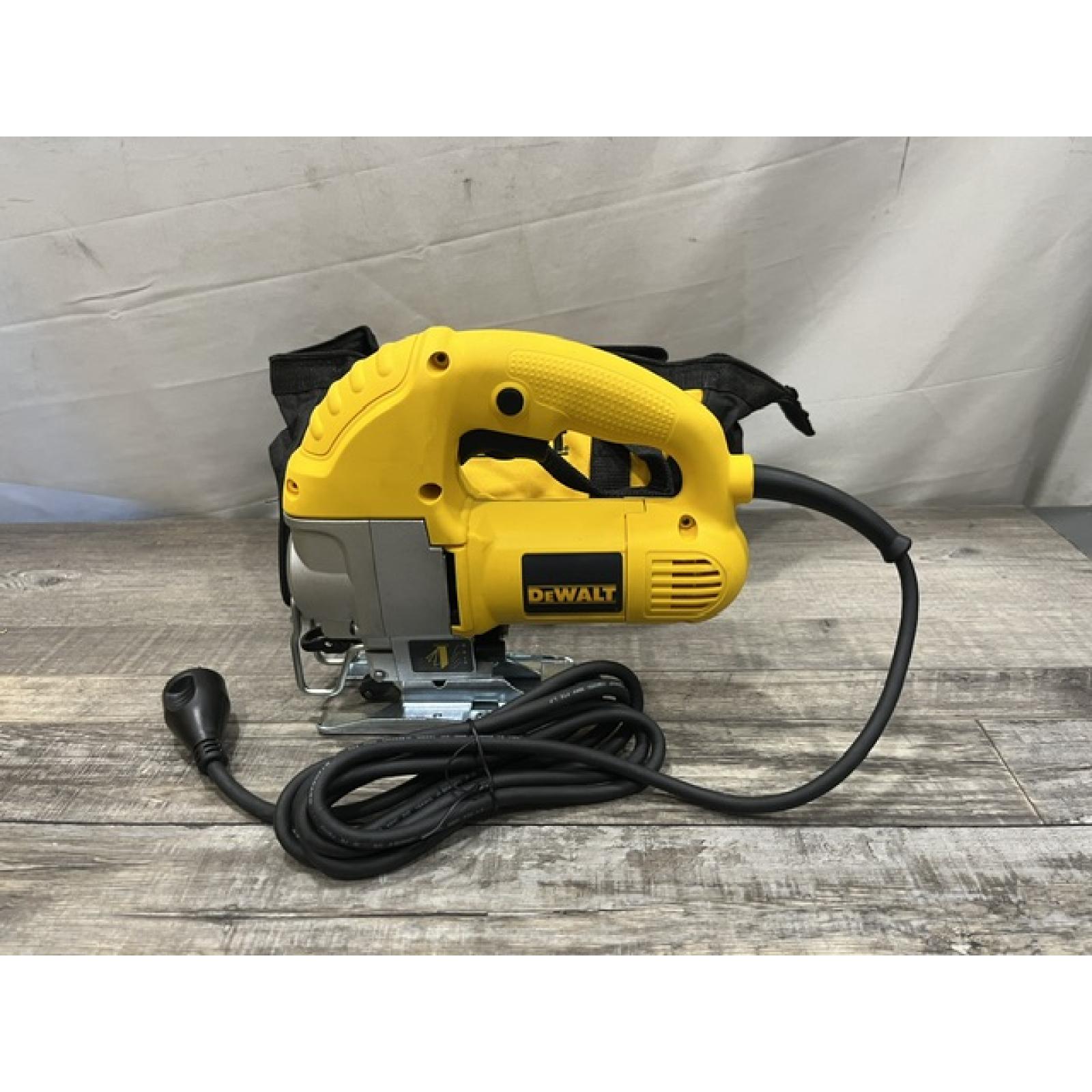AS-IS DEWALT 5.5 Amp Corded Variable Speed Jig Saw With Bag
