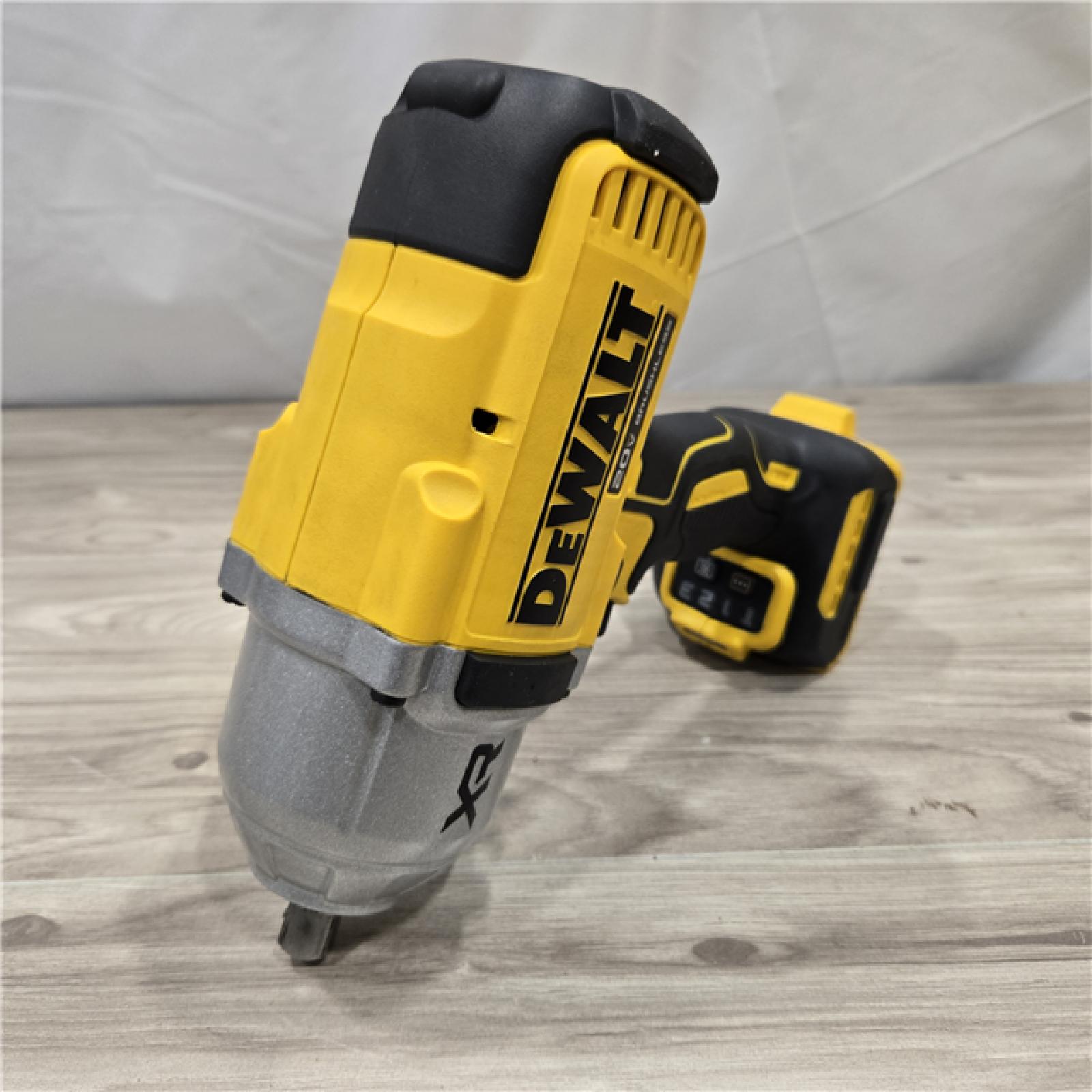 AS-IS Dewalt 20V MAX Cordless 1/2 in. Impact Wrench Kit