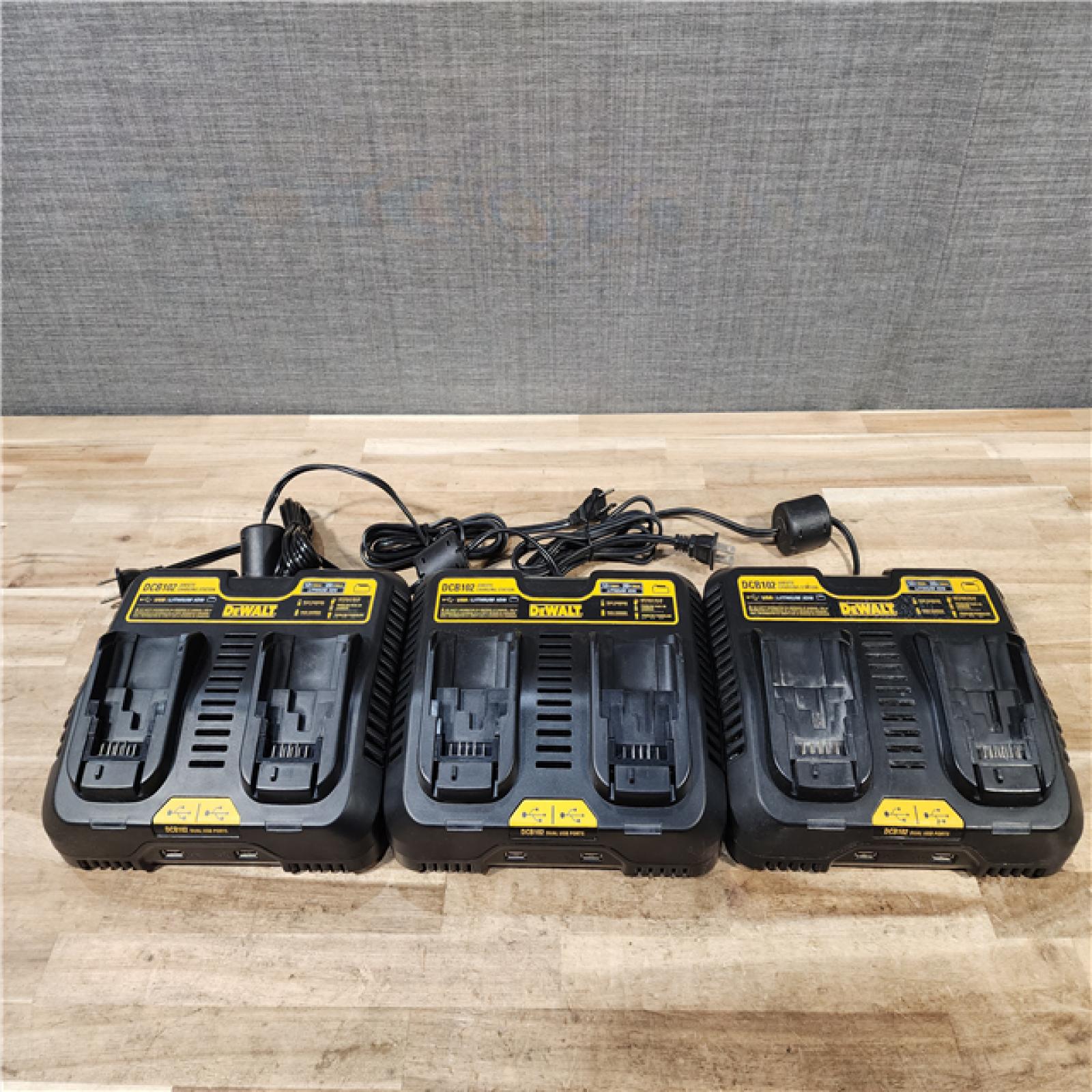 HOUSTON LOCATION - AS-IS DEWALT BATTERY CHARGER PACK QTY - 3
