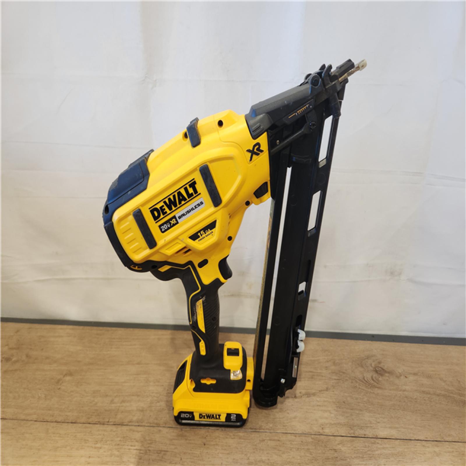 AS-IS- DEWALT 20V MAX XR 15 Ga. Cordless 34 Deg Nailer 20 V