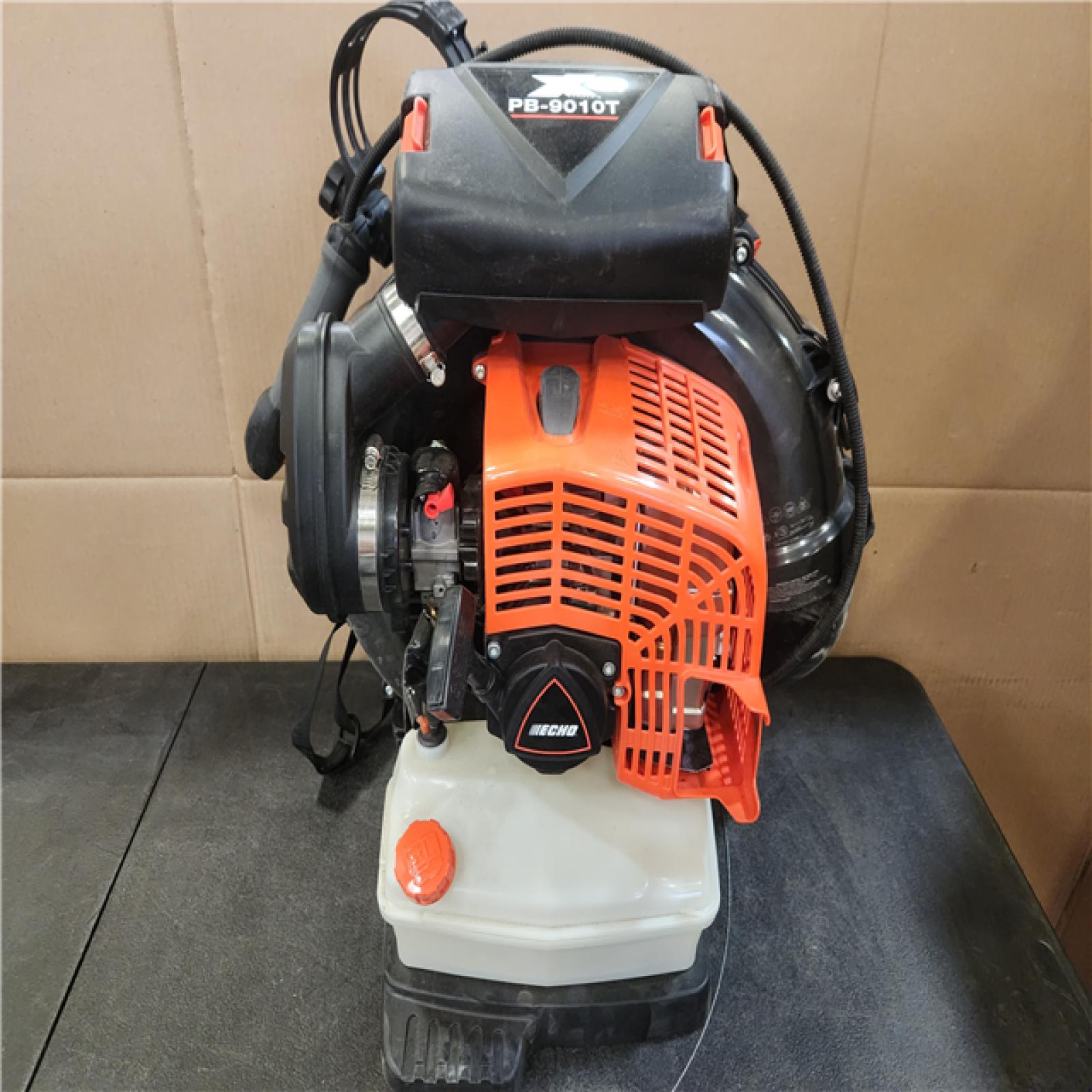 Phoenix LIKE NEW ECHO 200 MPH 700 CFM 59.7 cc Gas Low Exhaust Emission Engine Backpack Leaf Blower with Tube-Mounted Throttle