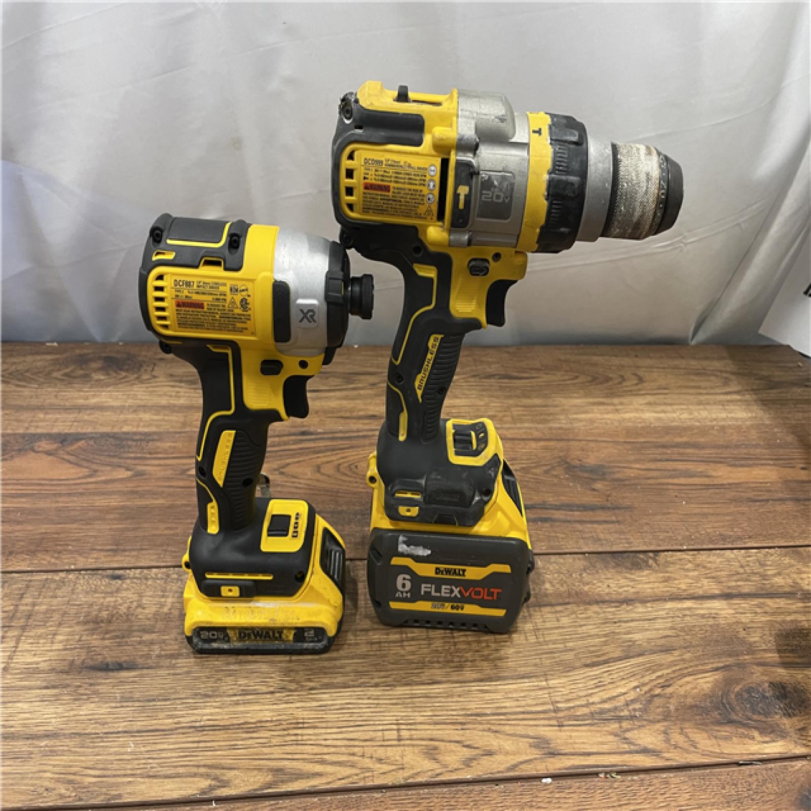 AS-IS DEWALT 20V MAX Cordless Brushless Hammer Drill/Driver 2 Tool Combo Kit with FLEXVOLT ADVANTAGE
