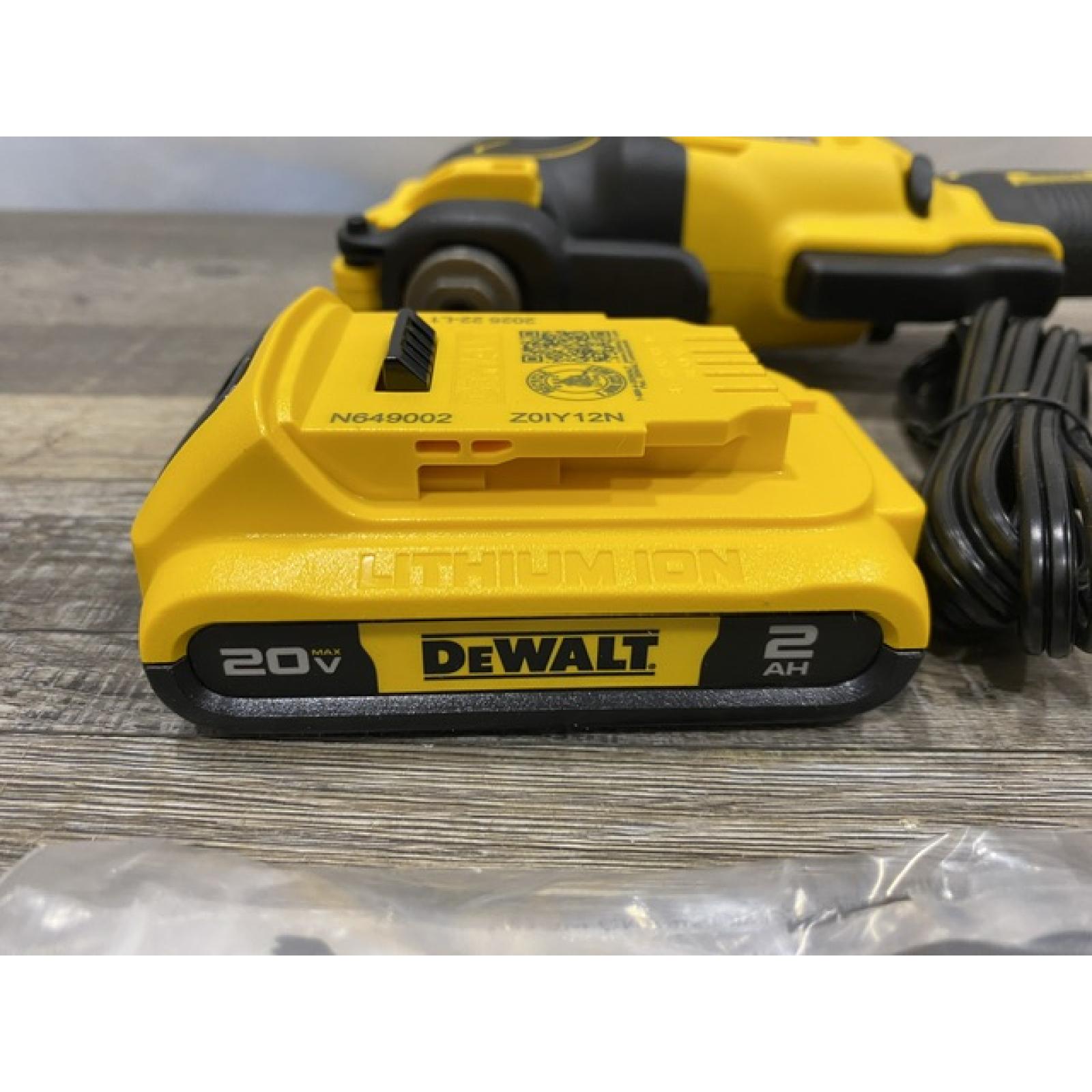 AS-IS DEWALT ATOMIC 20V MAX Cordless Brushless Oscillating Multi Tool Kit