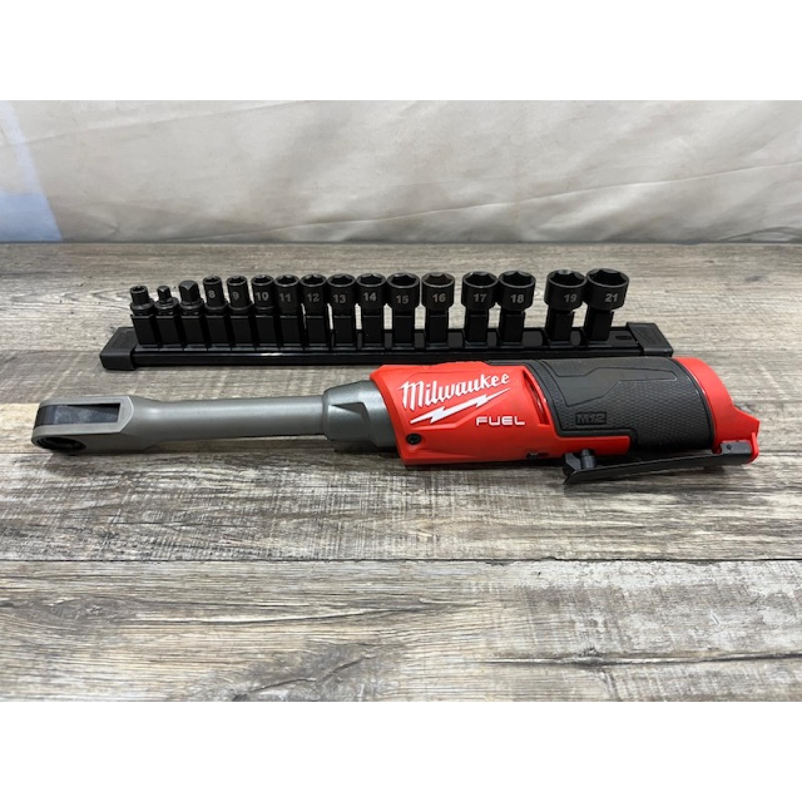 AS-IS Milwaukee FUEL 12V Lithium-Ion Brushless Cordless 1/4 in - 3/8 in Extended Ratchet (Tool-Only)